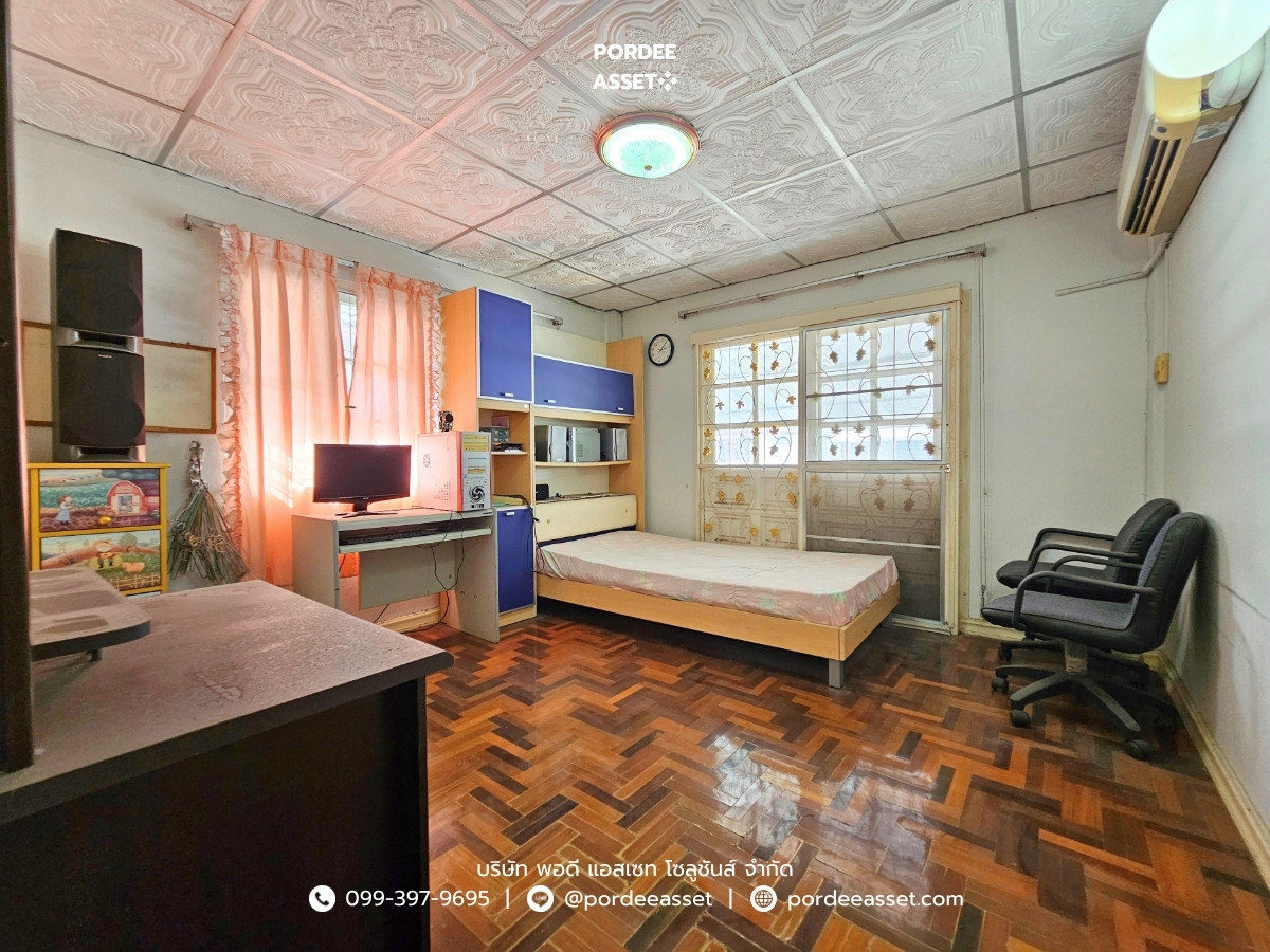 For SaleTownhomeNakhon Pathom : sell!! Twin house, Ban Suan Nakhon Chai Si, Nakhon Pathom Province (size 40 sq.w.), the road in front of the house, 7 meters wide, the project is on the main road, Petchkasem Road: (Baan Suan Nakhon Chai Si).