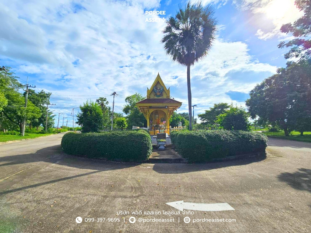 For SaleTownhomeNakhon Pathom : sell!! Twin house, Ban Suan Nakhon Chai Si, Nakhon Pathom Province (size 40 sq.w.), the road in front of the house, 7 meters wide, the project is on the main road, Petchkasem Road: (Baan Suan Nakhon Chai Si).