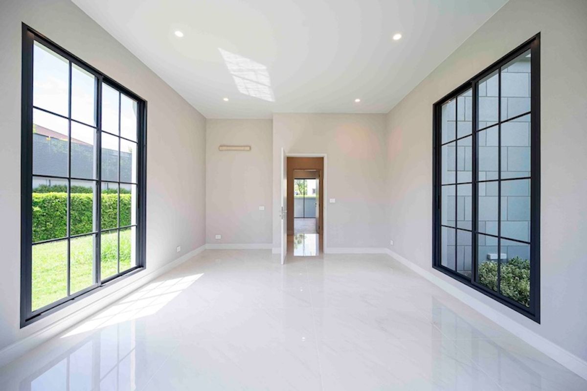 ขายบ้านพัฒนาการ ศรีนครินทร์ : ขายบ้านสวยหรู  นาราสิริ กรุงเทพกรีฑา  สวยพร้อมอยู่  