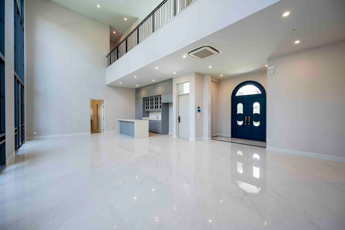 ขายบ้านพัฒนาการ ศรีนครินทร์ : ขายบ้านสวยหรู  นาราสิริ กรุงเทพกรีฑา  สวยพร้อมอยู่  