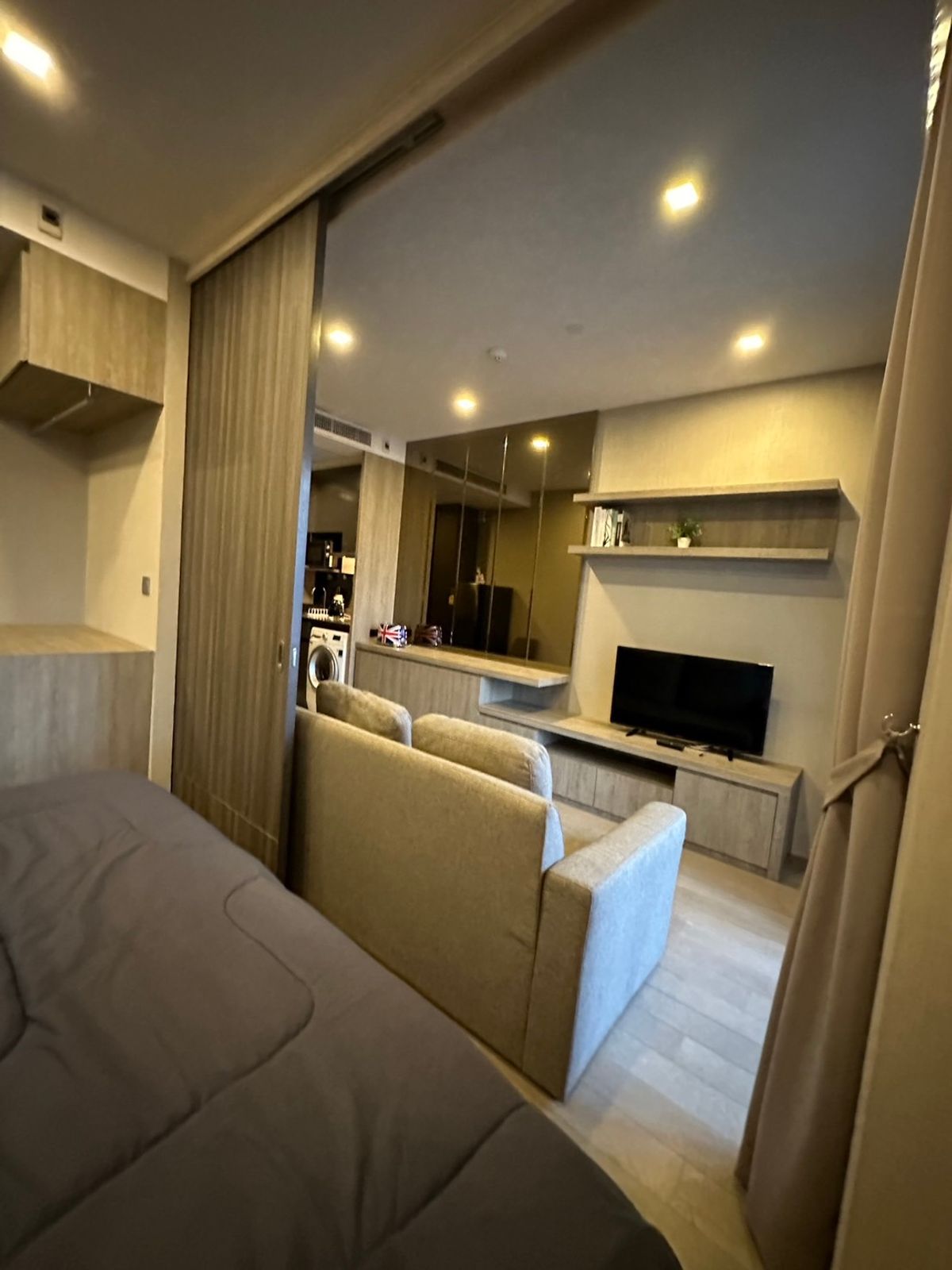 ให้เช่าคอนโดสุขุมวิท อโศก ทองหล่อ :  FOR RENT  1 BEDROOM 34 SQ.M   READY TO MOVE IN  -- CALL NOW 094-641-5974