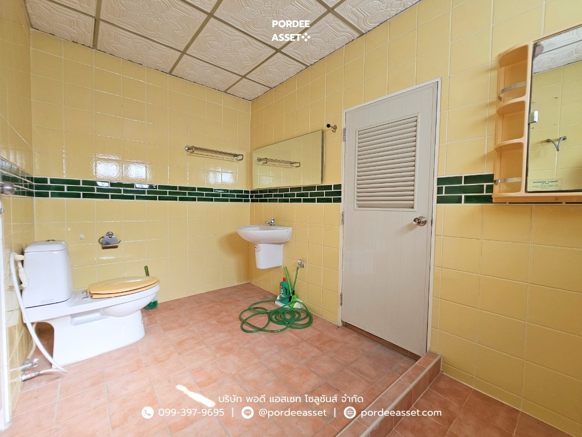 For SaleTownhomeNakhon Pathom : sell!! Twin house, Ban Suan Nakhon Chai Si, Nakhon Pathom Province (size 40 sq.w.), the road in front of the house, 7 meters wide, the project is on the main road, Petchkasem Road: (Baan Suan Nakhon Chai Si).