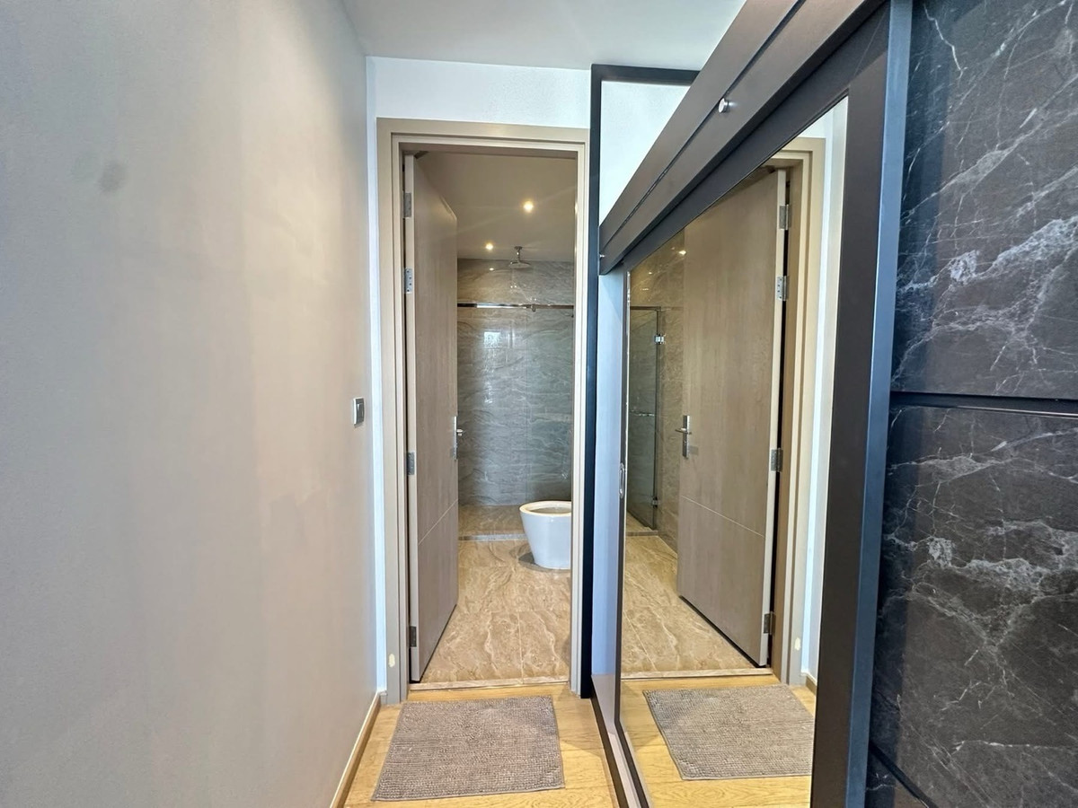 For RentCondoRama9, Petchburi, RCA : 🌿🏙️✨ The room is available in full 🧸💖