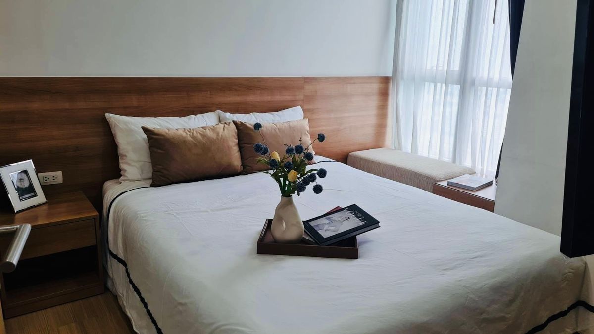 For RentCondoOnnut, Udomsuk : Rhythm Sukhumvit 50 condo, convenient transportation, near BTS, have a beautiful room shuttle, complete furniture