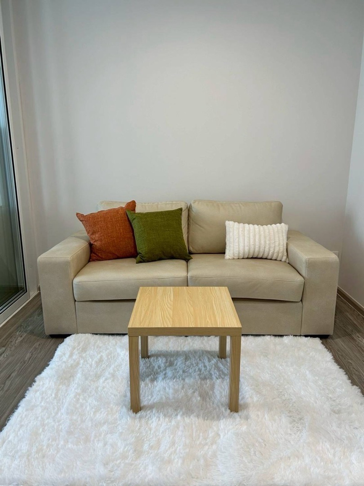 For RentCondoBangna, Bearing, Lasalle : #Regent Home Bangna The brand new room has never been rented in the 29th floor. The view is very beautiful.