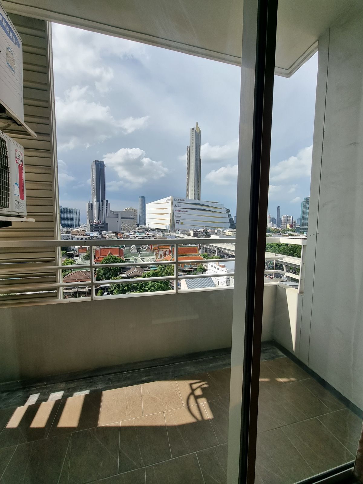 For SaleCondoWongwianyai, Charoennakor : Selling a condo room, beautiful house, beautiful at the cover