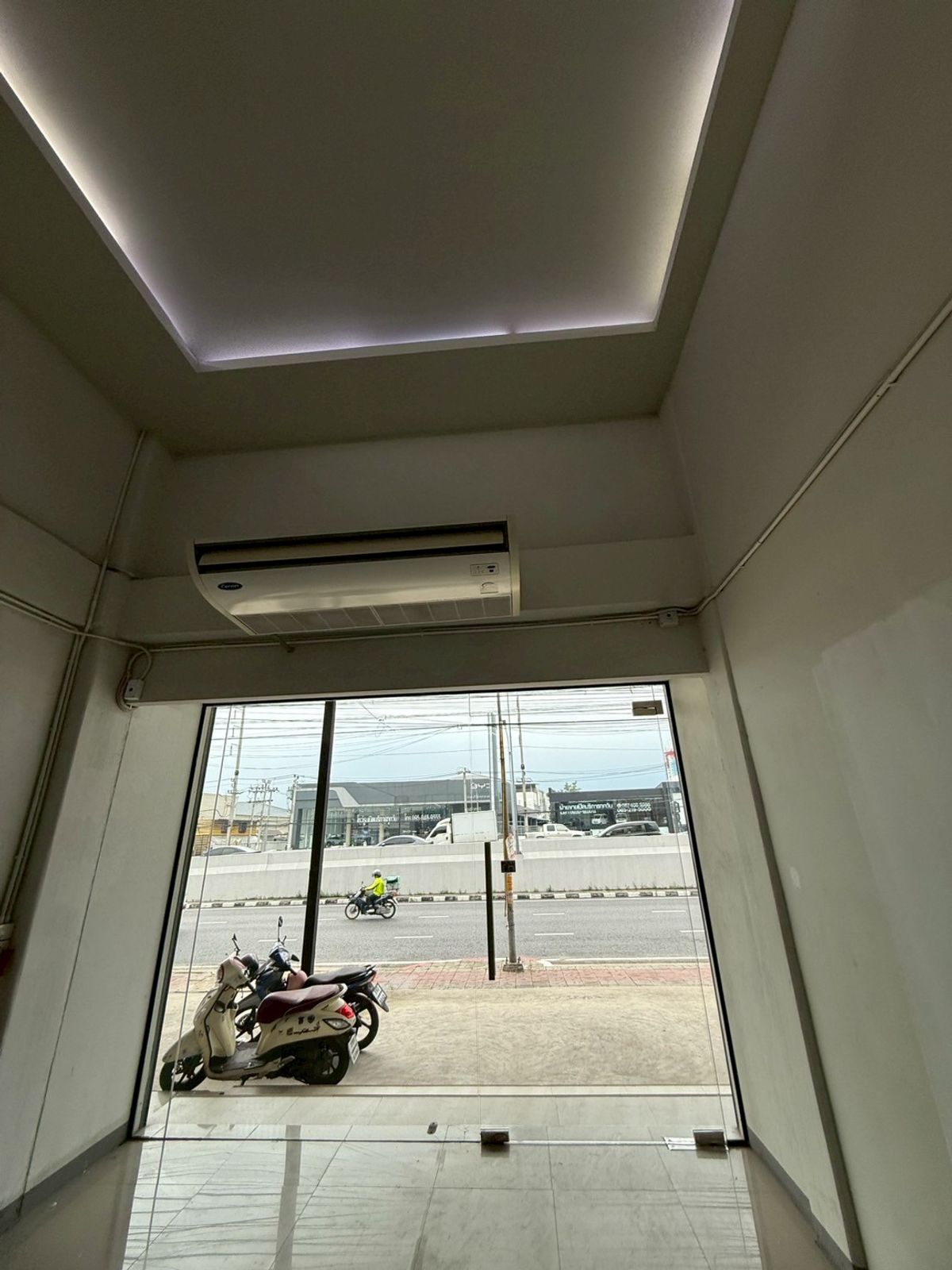 For RentShop HouseRama5, Ratchapruek, Bangkruai : Rent a commercial building Next to Ratchaphruek Road Near the Walk Ratchapruek, suitable for trade.