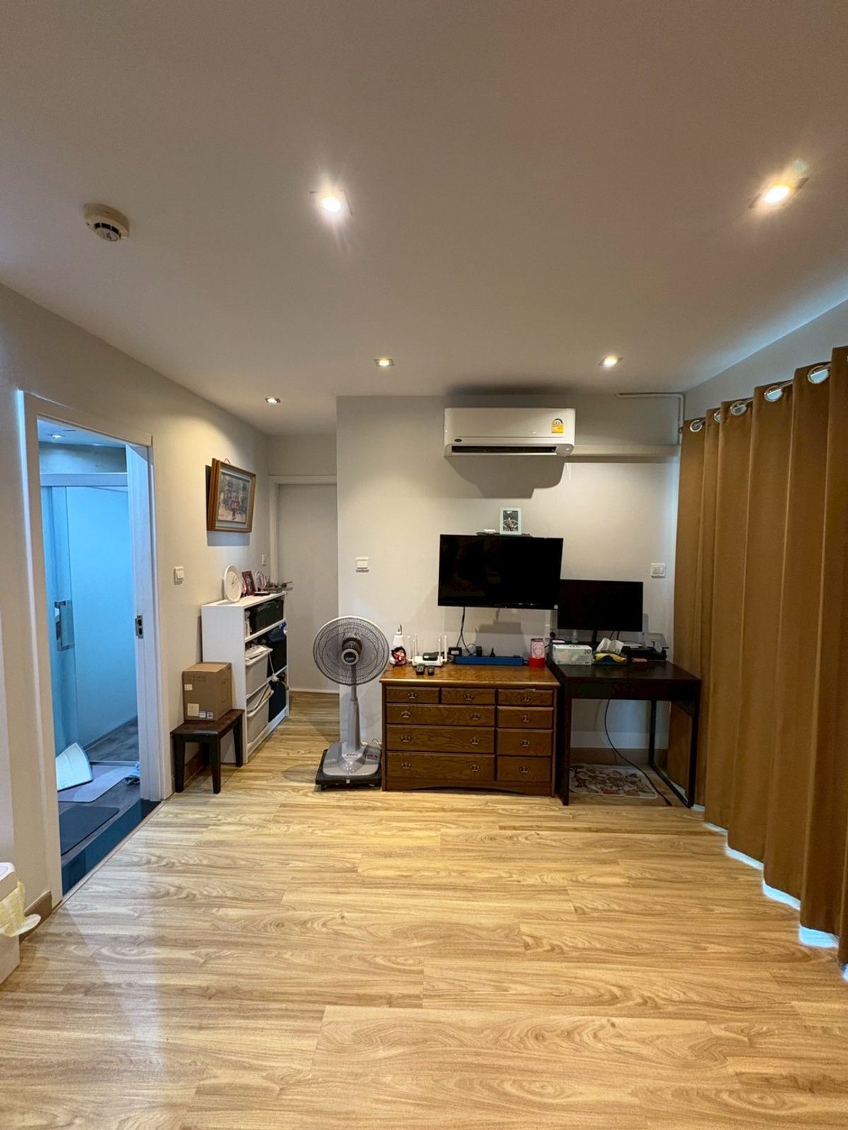 For SaleCondoLadprao, Central Ladprao : Ables Condo Ladprao 27 /2 Bedrooms (For Sale), Ebsek Condo Lat Phrao 27 /2 Bedrooms (Sale) TARN085