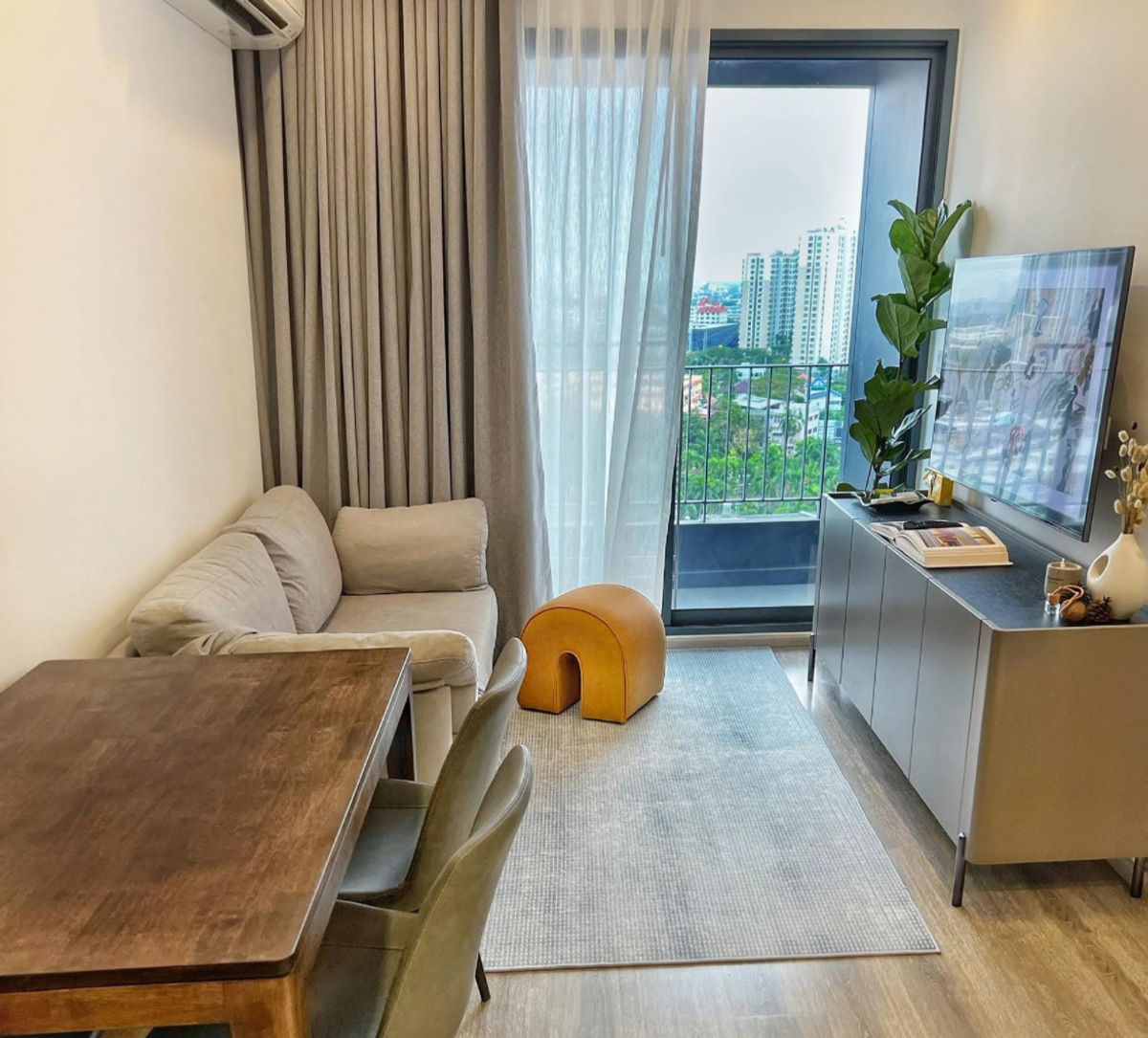 For SaleCondoOnnut, Udomsuk : Ideo Mobi Sukhumvit 66 /2 Bedrooms (Sale with Tenant), ID Omobi Sukhumvit 66 /2 Bedrooms (Sale with Tenants) Pang047