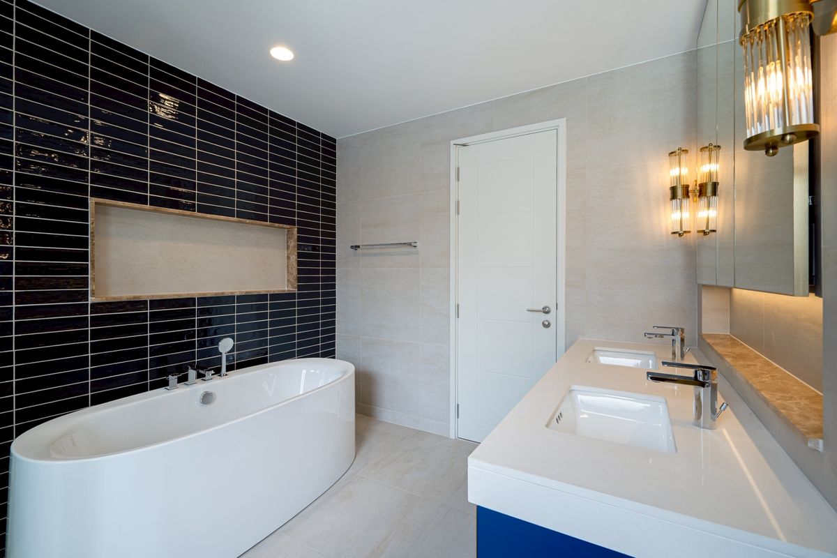 For SaleHouseSamut Prakan,Samrong : Else Bearing 32 Luxurious single house Private swimming pool With a certified house Super special price