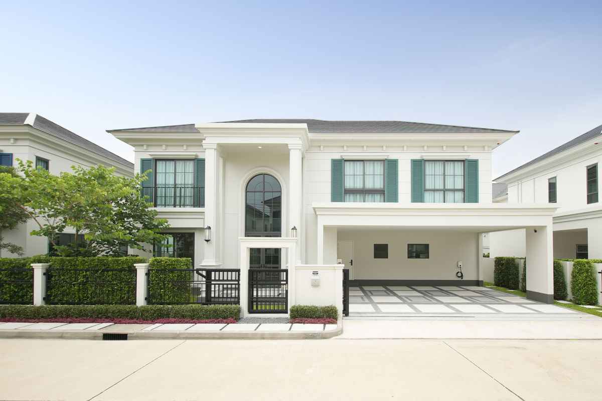 ให้เช่าบ้านบางนา แบริ่ง ลาซาล : Luxury Houses for Rent! เศรษฐสิริ บางนา กม.10 บ้านหรูหลังใหญ่ 4 ห้องนอน ใกล้สนามบินสุวรรณภูมิ