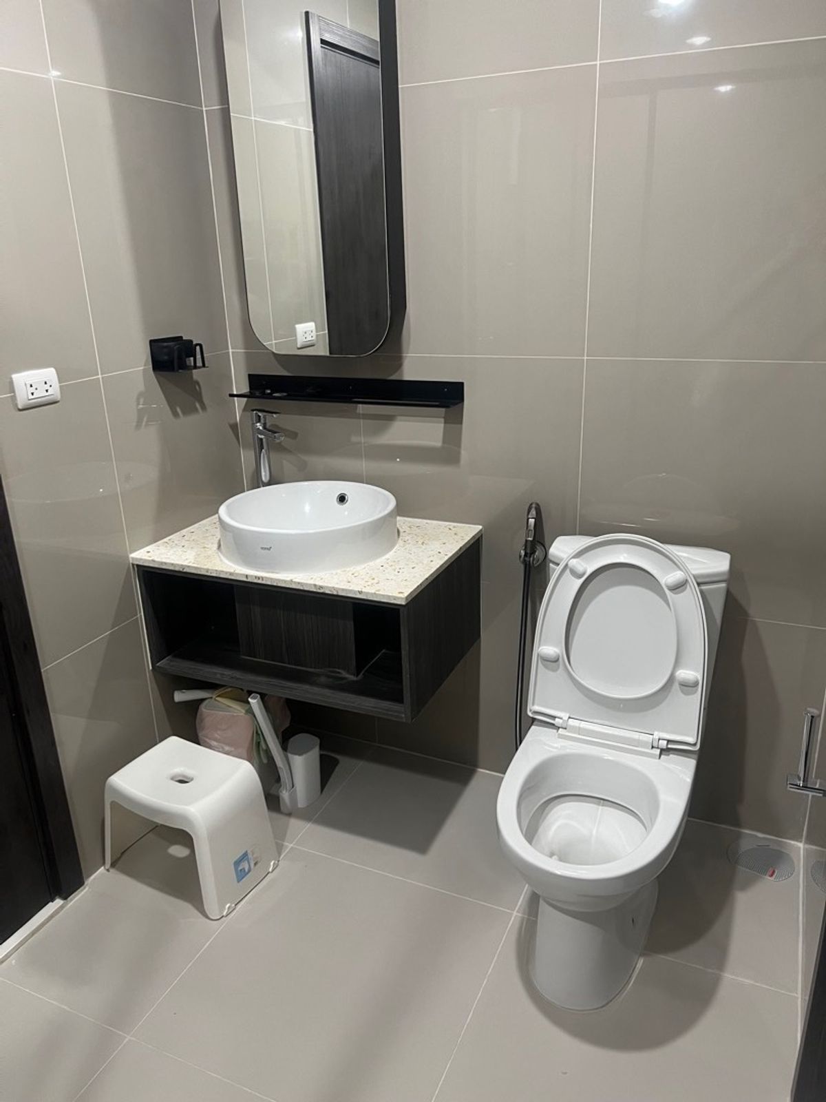 ให้เช่าคอนโดรัชดา ห้วยขวาง : 🔥ให้เช่าด่วน🔥เอ็กซ์ที ห้วยขวาง ห้องกว้าง แต่งสวย วิวดีไม่บล็อค เฟอร์นิเจอร์ครบพร้อมเข้าอยู่ ใกล้รถไฟฟ้า MRT ห้วยขวาง