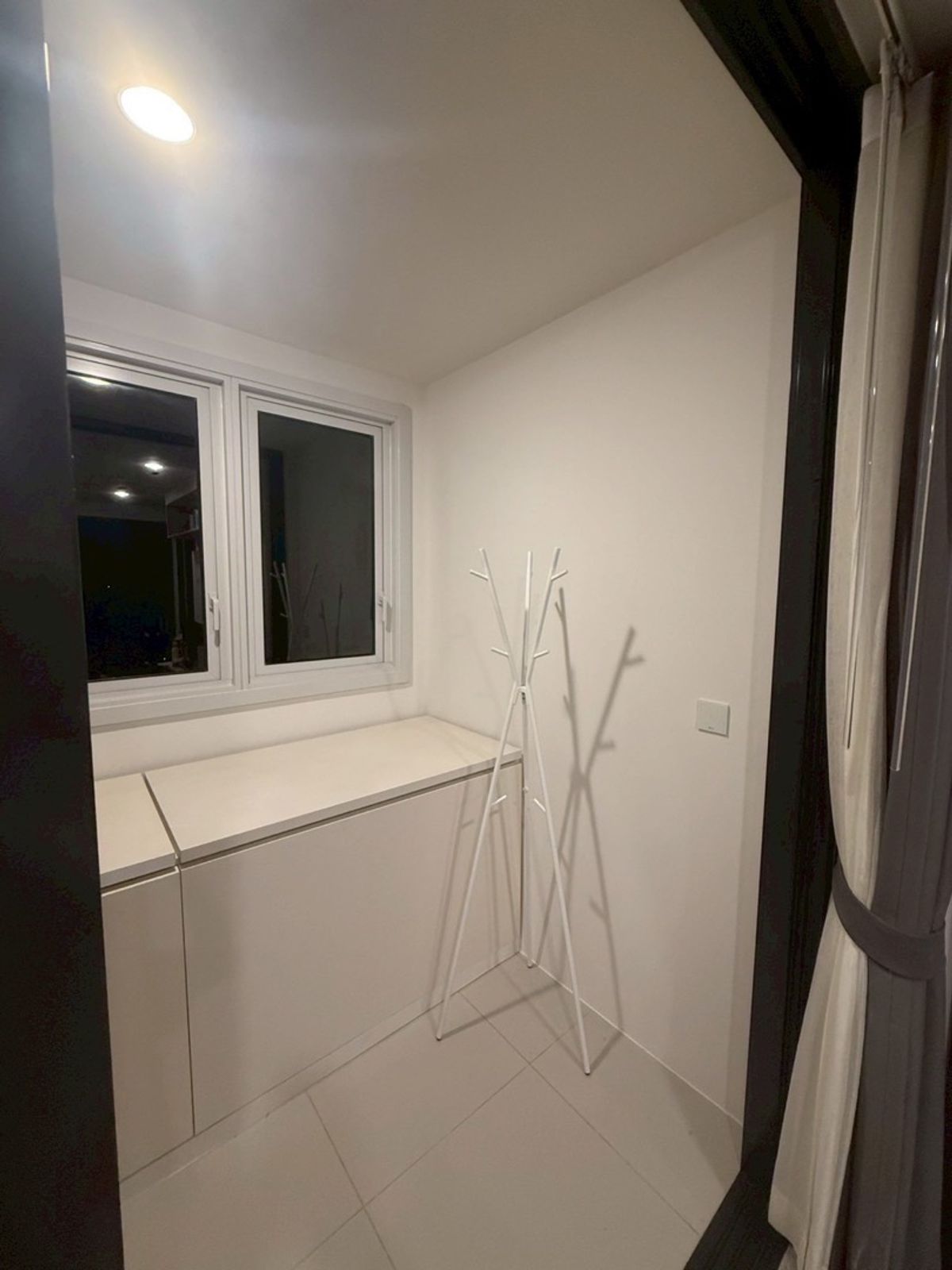 ให้เช่าคอนโดรัชดา ห้วยขวาง : 🔥ให้เช่าด่วน🔥เอ็กซ์ที ห้วยขวาง ห้องกว้าง แต่งสวย วิวดีไม่บล็อค เฟอร์นิเจอร์ครบพร้อมเข้าอยู่ ใกล้รถไฟฟ้า MRT ห้วยขวาง