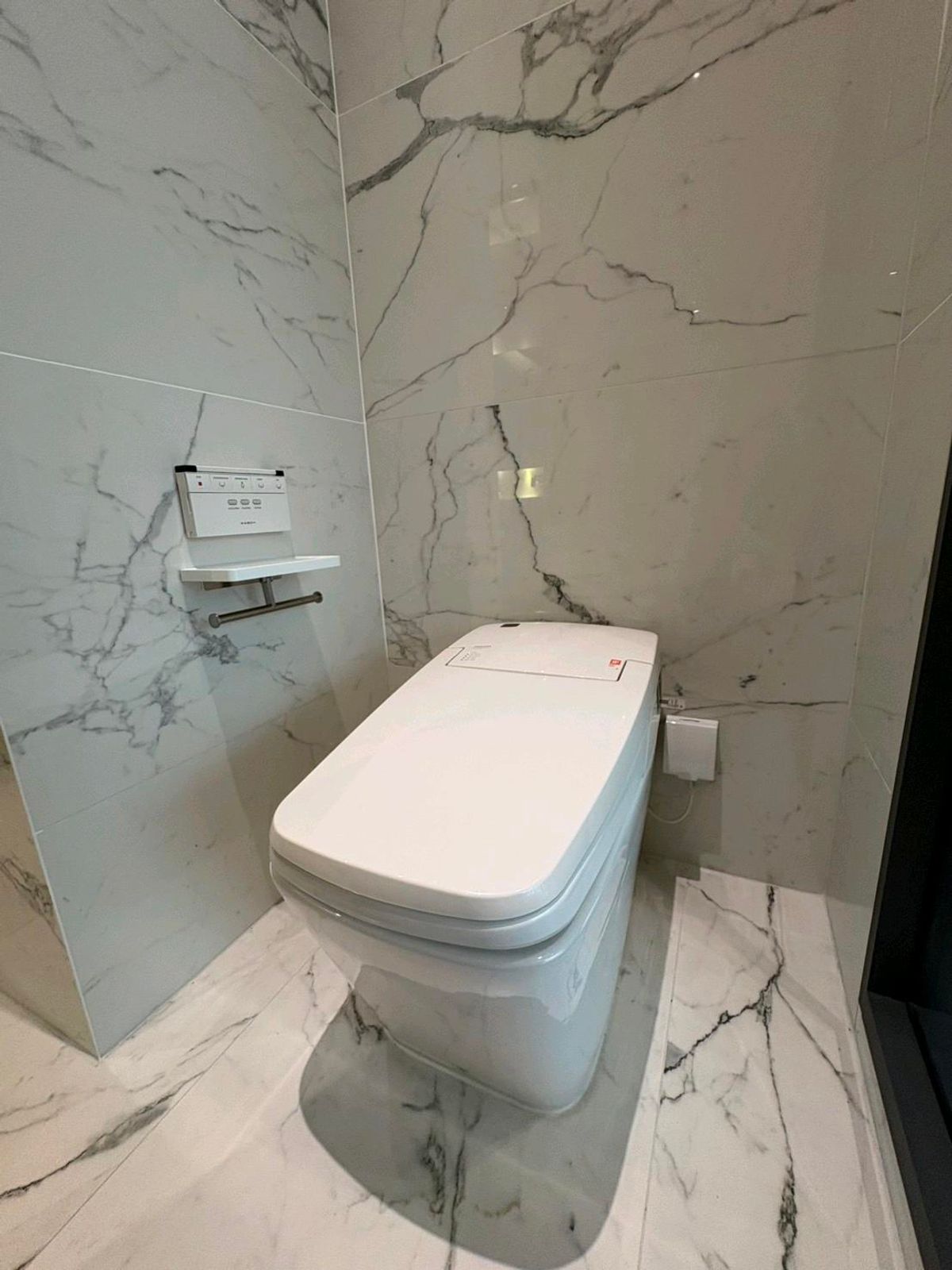 ให้เช่าคอนโดสุขุมวิท อโศก ทองหล่อ : 🔥ให้เช่าด่วน🔥เดอะ แบงค็อค ทองหล่อ ห้อง 2 ห้องนอน เฟอร์นิเจอร์ครบพร้อมเข้าอยู่ ใกล้ BTS ทองหล่อ 