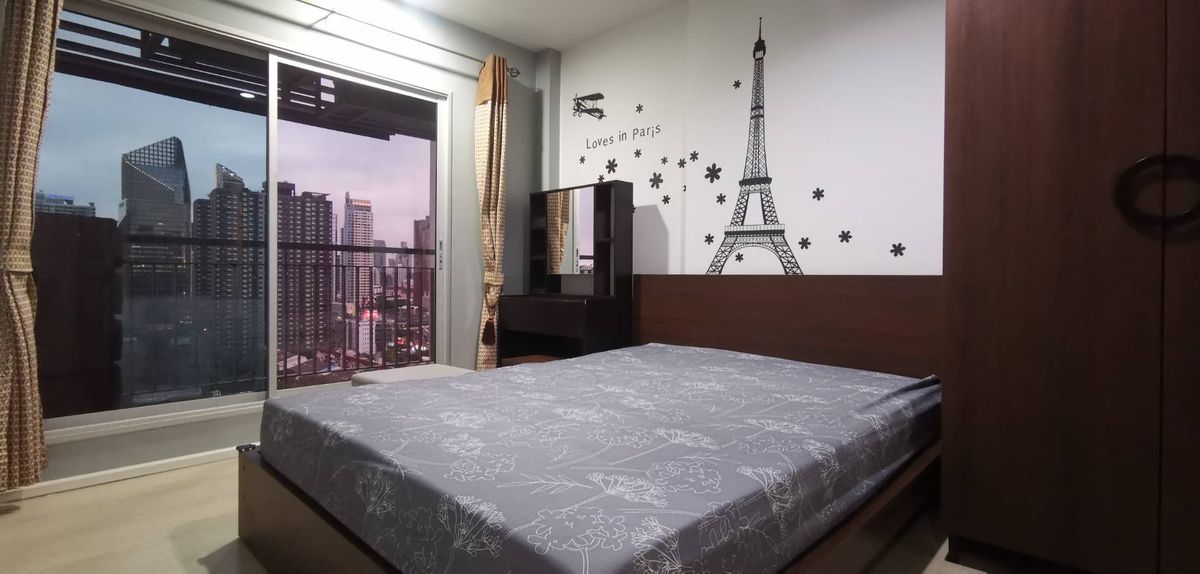 For RentCondoRama9, Petchburi, RCA : Rent Aspire Rama 9, beautiful room, new renovated Comes with a complete furniture for only 16K / month
