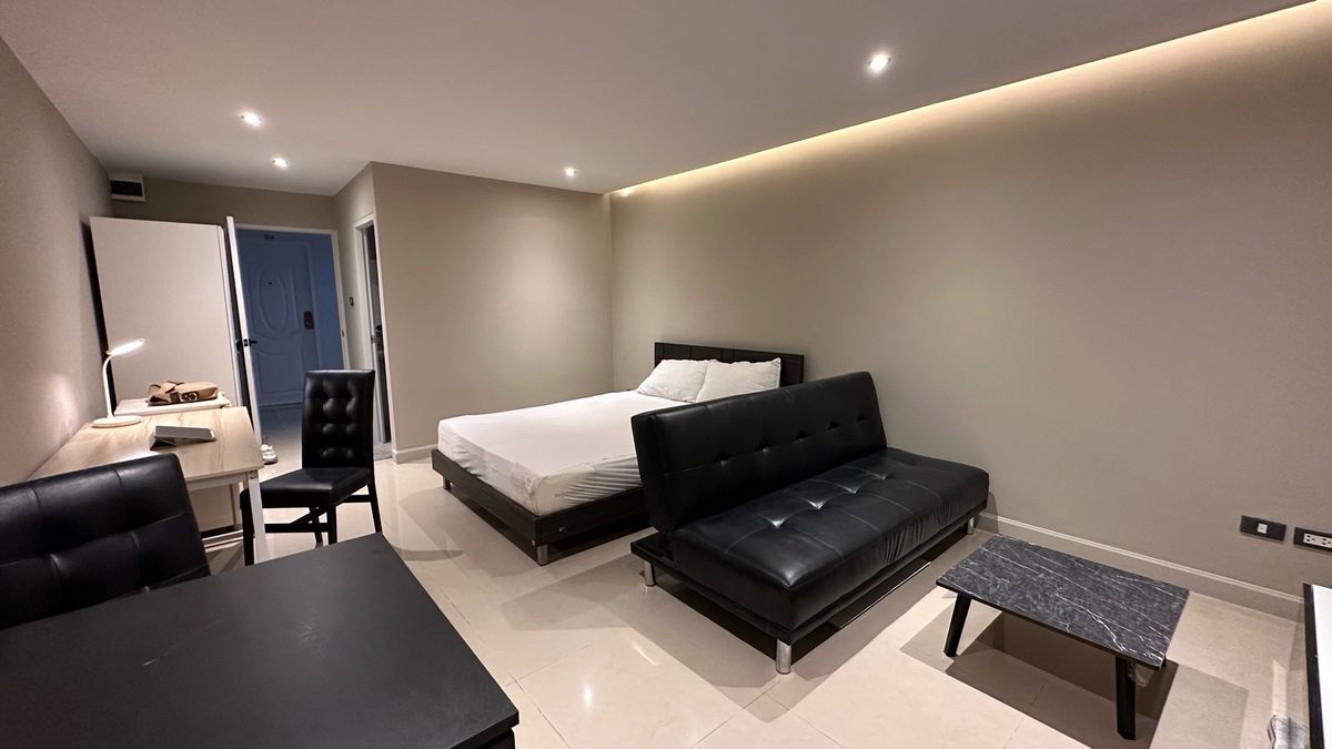 For SaleCondoOnnut, Udomsuk : Condo, quiet atmosphere, easy to travel, near BTS On Nut, suitable for workers