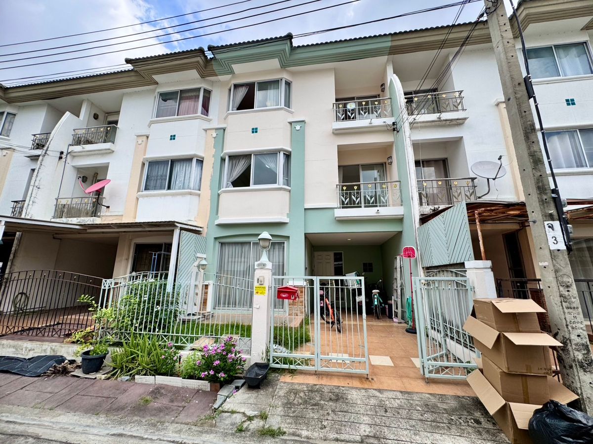 For SaleTownhomeKaset Nawamin,Ladplakao : Townhome for sale, Supalai Ville Ramintra Village 40, next to Ram Inthra Expressway (N.449)