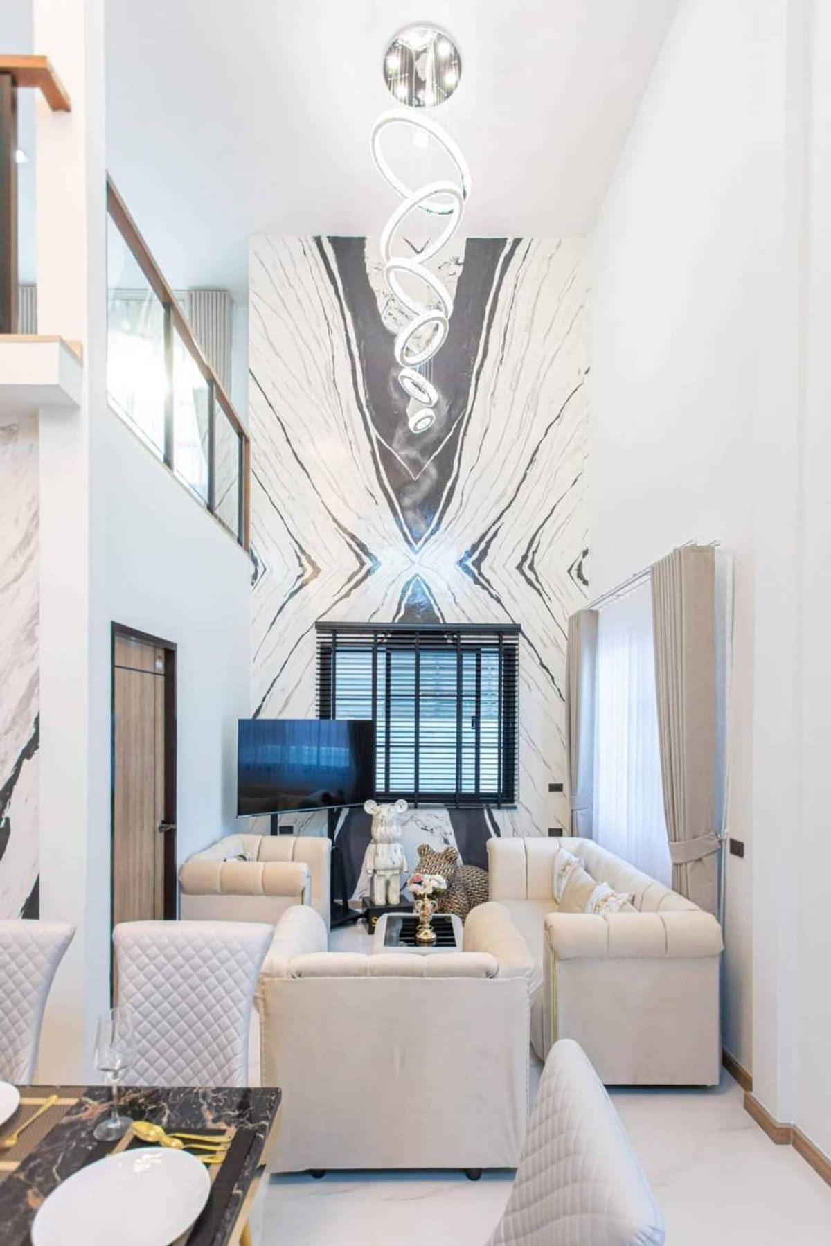 For RentTownhomeLadprao, Central Ladprao : Luxurious house for rent in Huai Khwang area Suitable for business people Baan Busara Camples, Wippawadee 20, Intersection 18 Chatuchak (N.1468)