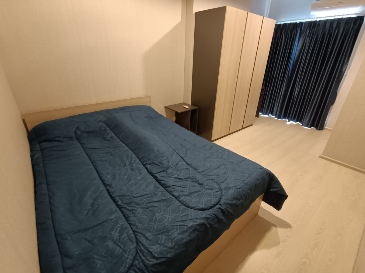 For RentCondoSamut Prakan,Samrong : Rent IDO, Sukhumvit 115, complete pool view, ready for 8000. Urgent booking !!!