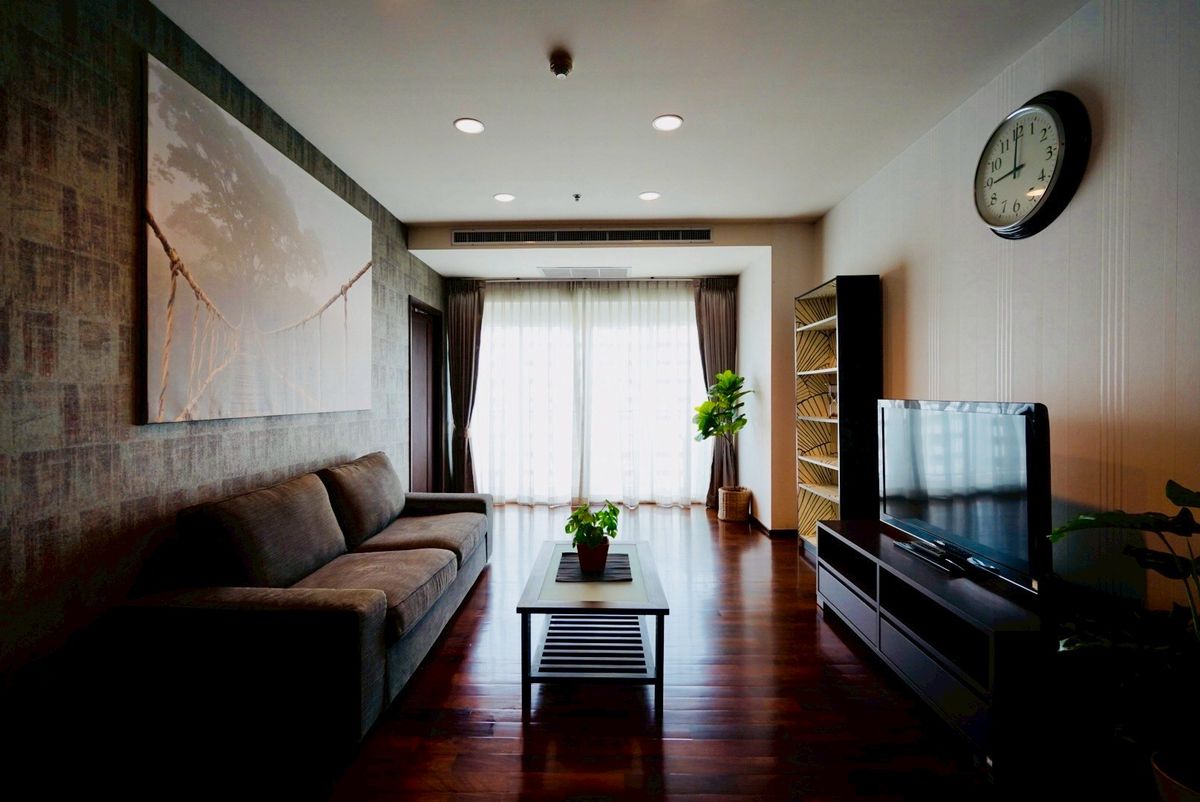 ให้เช่าคอนโดสุขุมวิท อโศก ทองหล่อ : Specious 1bedroom 79 sq.m. in Thonglor
