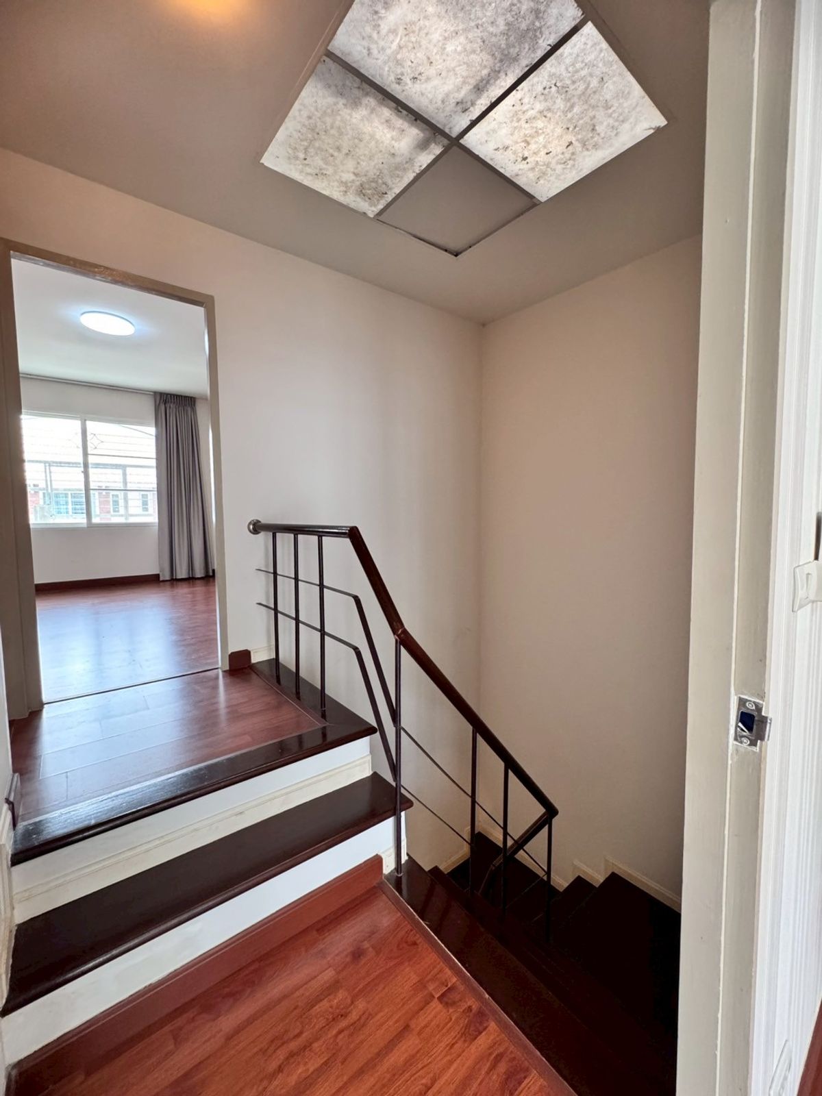 ขายทาวน์โฮมลาดกระบัง สุวรรณภูมิ : ขายด่วนหมู่บ้าน ศุภาลัย สวนหลวงร.9 สภาพใหม่มาก เพียงแค่ 3.9 ล้าน (N.668)