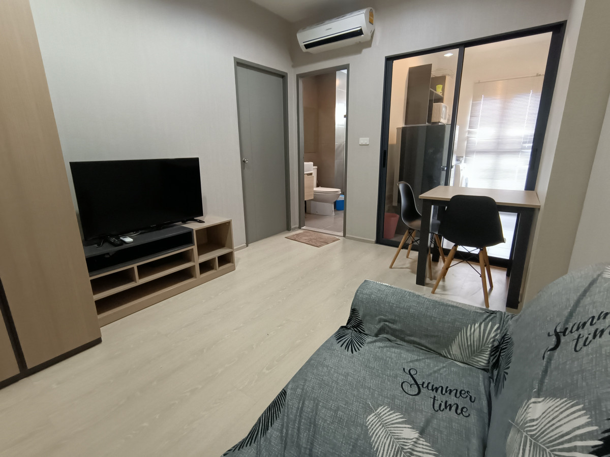 For RentCondoSamut Prakan,Samrong : Rent IDO, Sukhumvit 115, complete pool view, ready for 8000. Urgent booking !!!