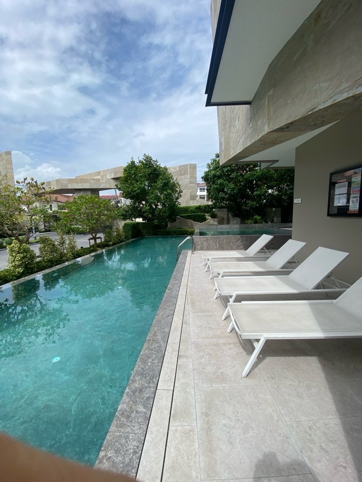 ขายบ้านเกษตร นวมินทร์ ลาดปลาเค้า : ขายบ้านเดี่ยว3ชั้นพร้อมลิฟท์ บ้านหรู ใกล้ถนนเลียบทางด่วนเอกมัย-รามอินทรา,เกษตร-นวมินทร์ พื้นที่ใช้สอย360-660ตรม.