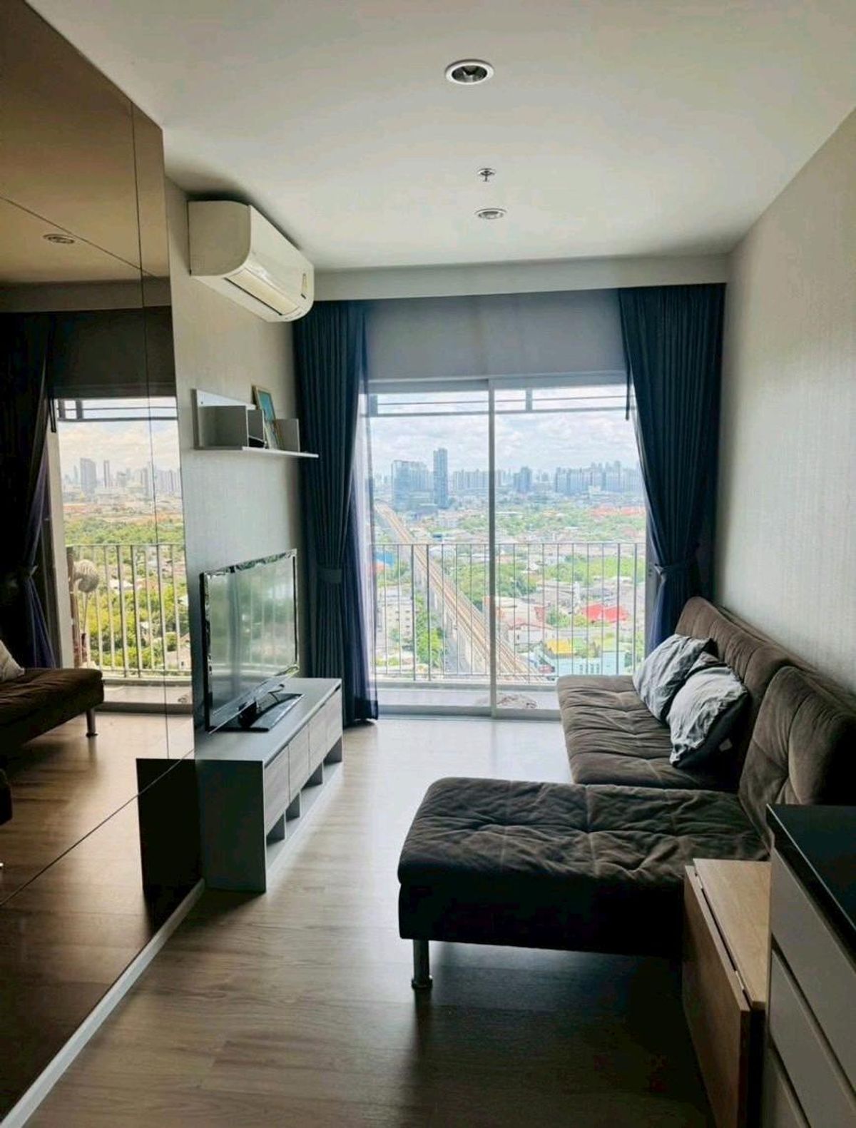 คอนโดพระราม 5 ราชพฤกษ์ บางกรวย : 📣ให้เช่า Amber condo by estern star 
เดินทางสะดวกใกล้ MRT สายสีม่วง สถานีแยกติวานนท์ 🚝
