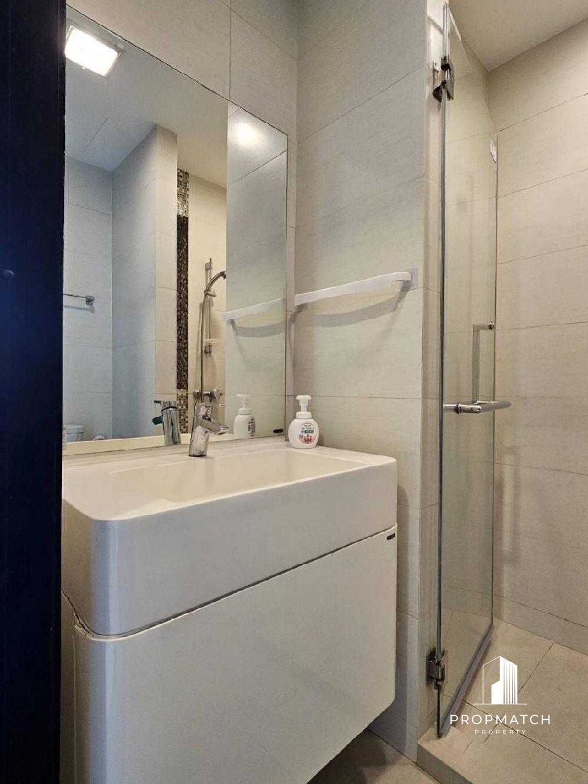 For SaleCondoRama9, Petchburi, RCA : ⚡️Hot Price, the cheapest in the building next to the MRT Rama9.