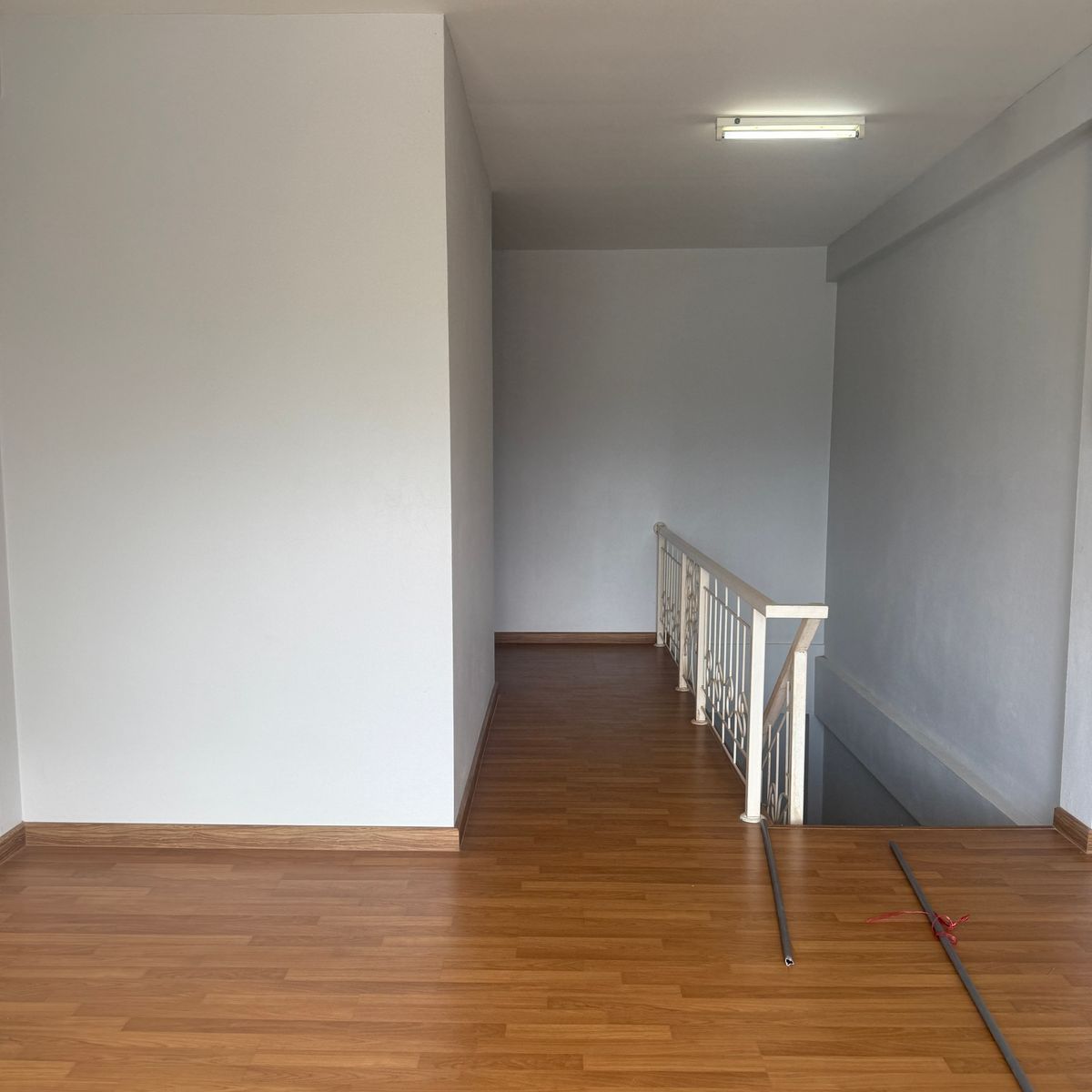 ขายอาคารพาณิชย์ลพบุรี : ขายด่วน ตึกแถว 3 ชั้น สภาพใหม่ ทำเลทอง หลัง มรภ.เทพสตรี ลพบุรี