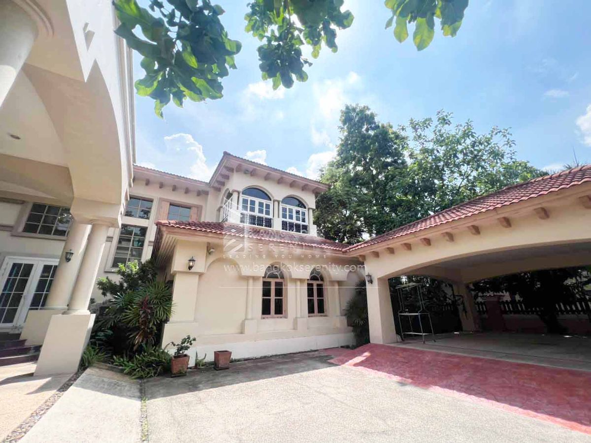 For RentHouseBangna, Bearing, Lasalle : House for RENT AT PRUKPIROM Regent Sukhumvit-lasalle