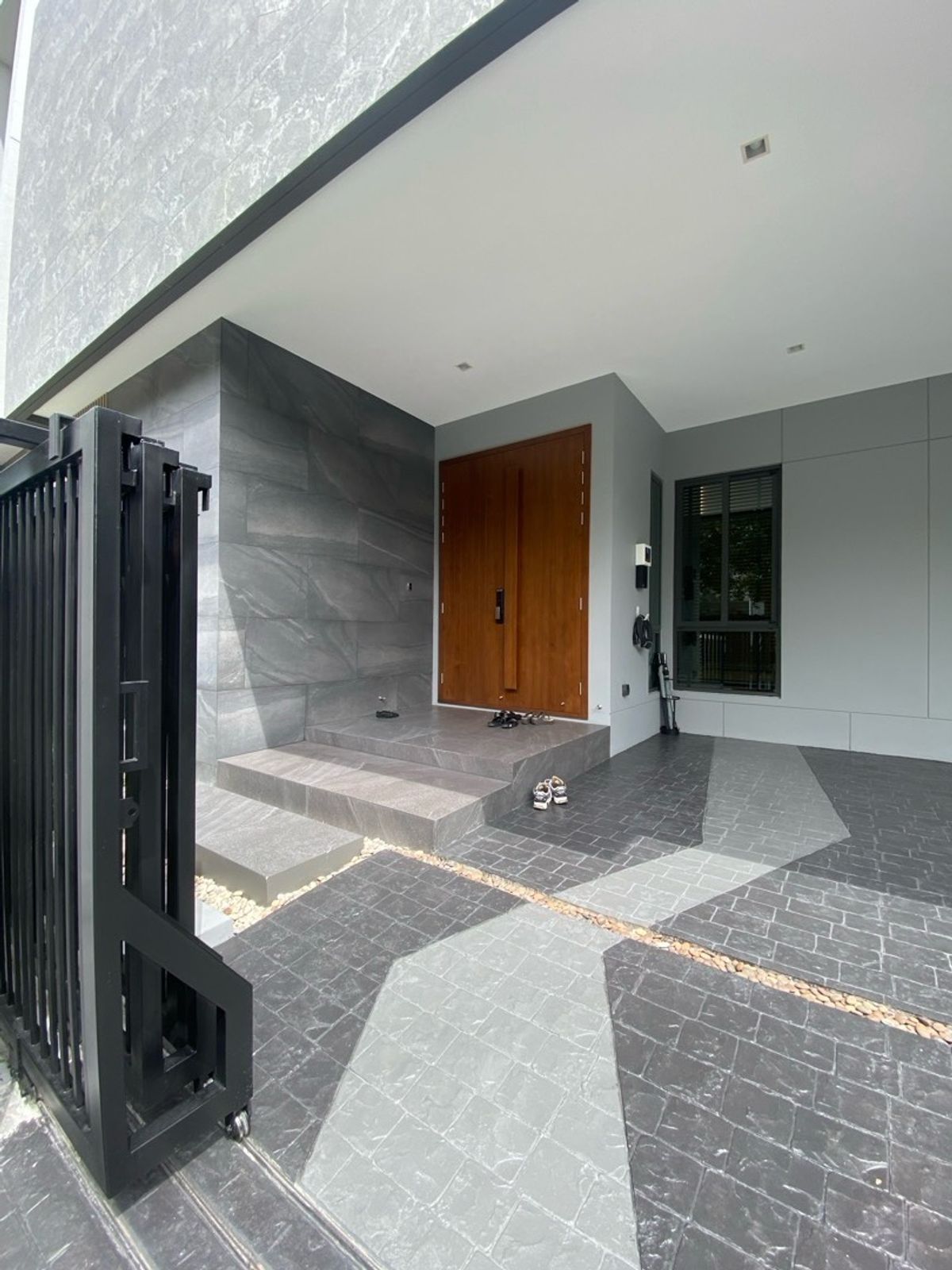 ขายบ้านเกษตร นวมินทร์ ลาดปลาเค้า : ขายบ้านเดี่ยว3ชั้นพร้อมลิฟท์ บ้านหรู ใกล้ถนนเลียบทางด่วนเอกมัย-รามอินทรา,เกษตร-นวมินทร์ พื้นที่ใช้สอย360-660ตรม.