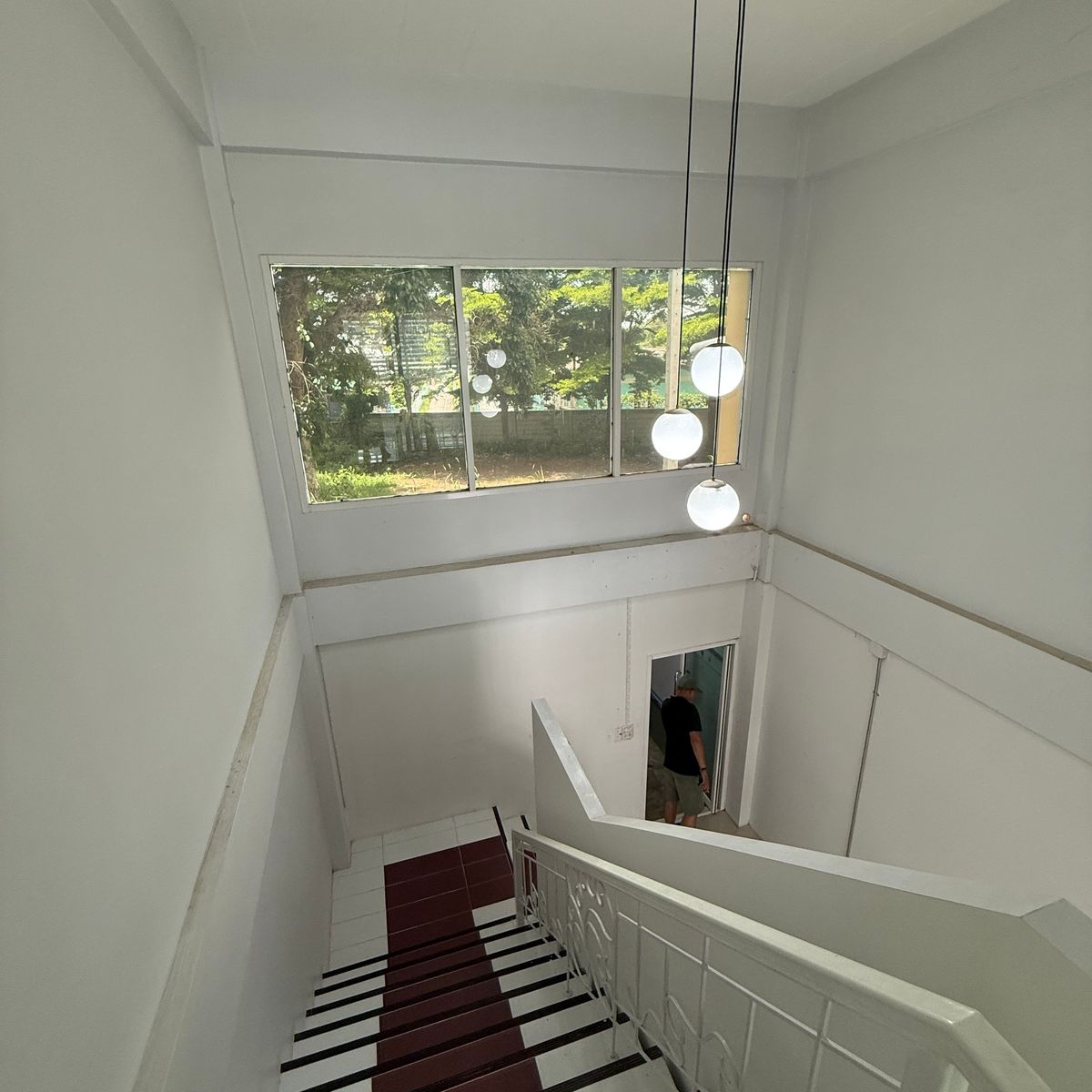 ขายอาคารพาณิชย์ลพบุรี : ขายด่วน ตึกแถว 3 ชั้น สภาพใหม่ ทำเลทอง หลัง มรภ.เทพสตรี ลพบุรี