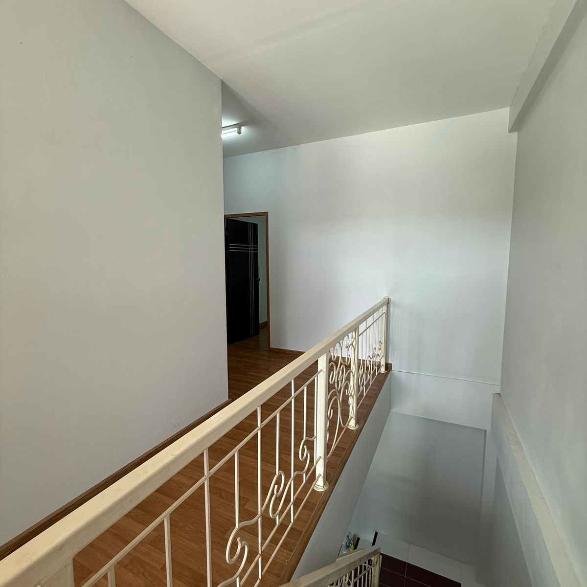 ขายอาคารพาณิชย์ลพบุรี : ขายด่วน ตึกแถว 3 ชั้น สภาพใหม่ ทำเลทอง หลัง มรภ.เทพสตรี ลพบุรี