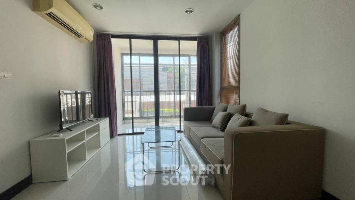 For SaleCondoWongwianyai, Charoennakor : 2-BR Condo at Ideo Blucove Sathorn near BTS Wongwian Yai