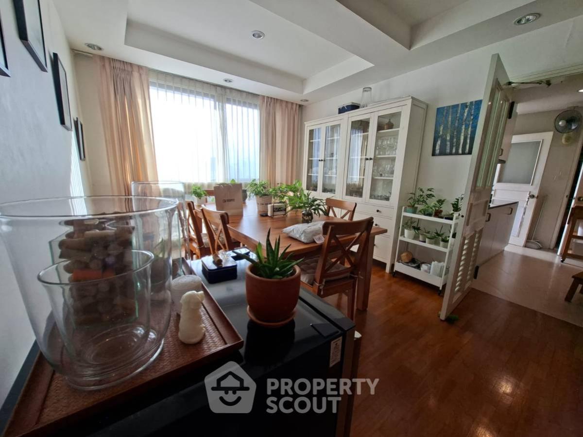 For SaleCondoSukhumvit, Asoke, Thonglor : 3-BR Condo at Regent On The Park 1 (Sukhumvit 26) near BTS Phrom Phong