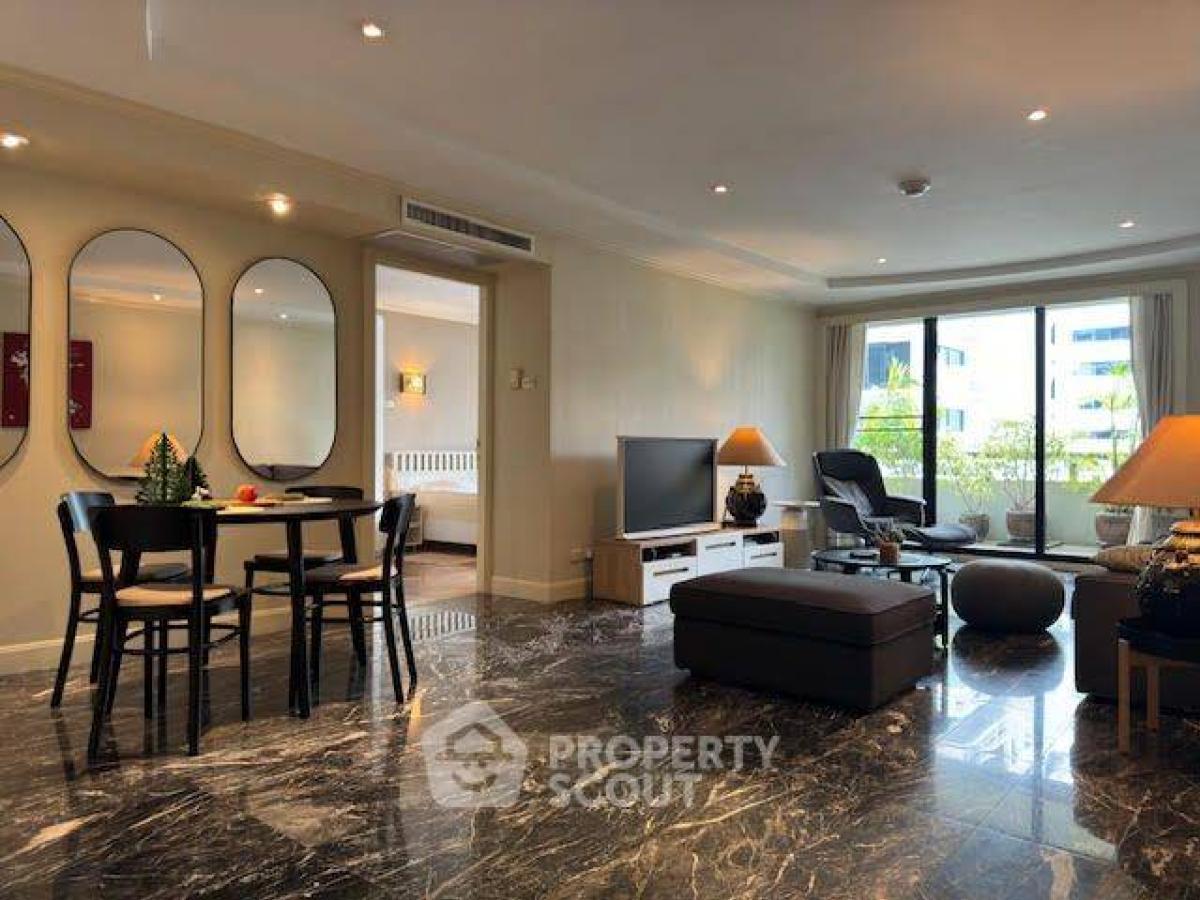 For SaleCondoWitthayu, Chidlom, Langsuan, Ploenchit : 2-BR Condo at Somkid Gardens Condominium near BTS Chit Lom