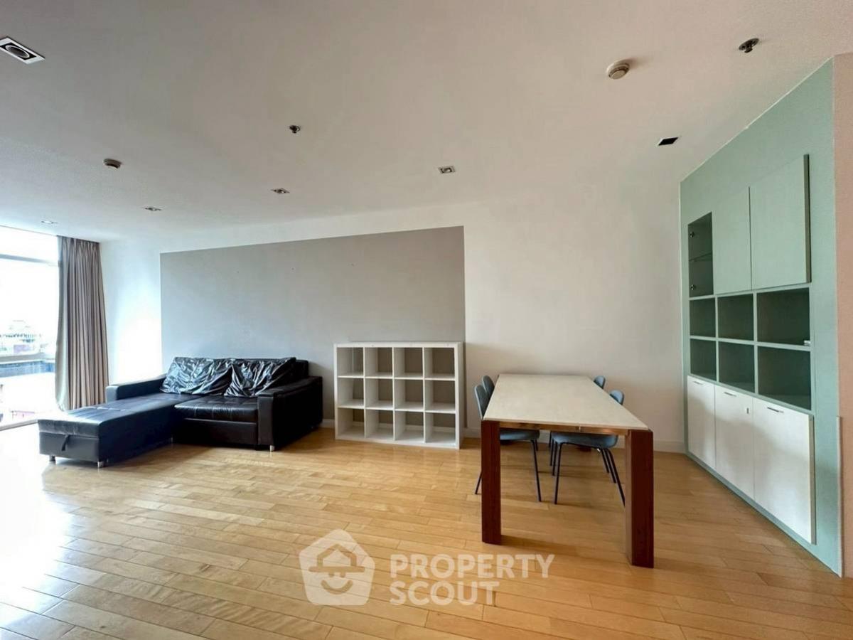 For RentCondoWitthayu, Chidlom, Langsuan, Ploenchit : 2-BR Condo at Athenee Residence near BTS Phloen Chit