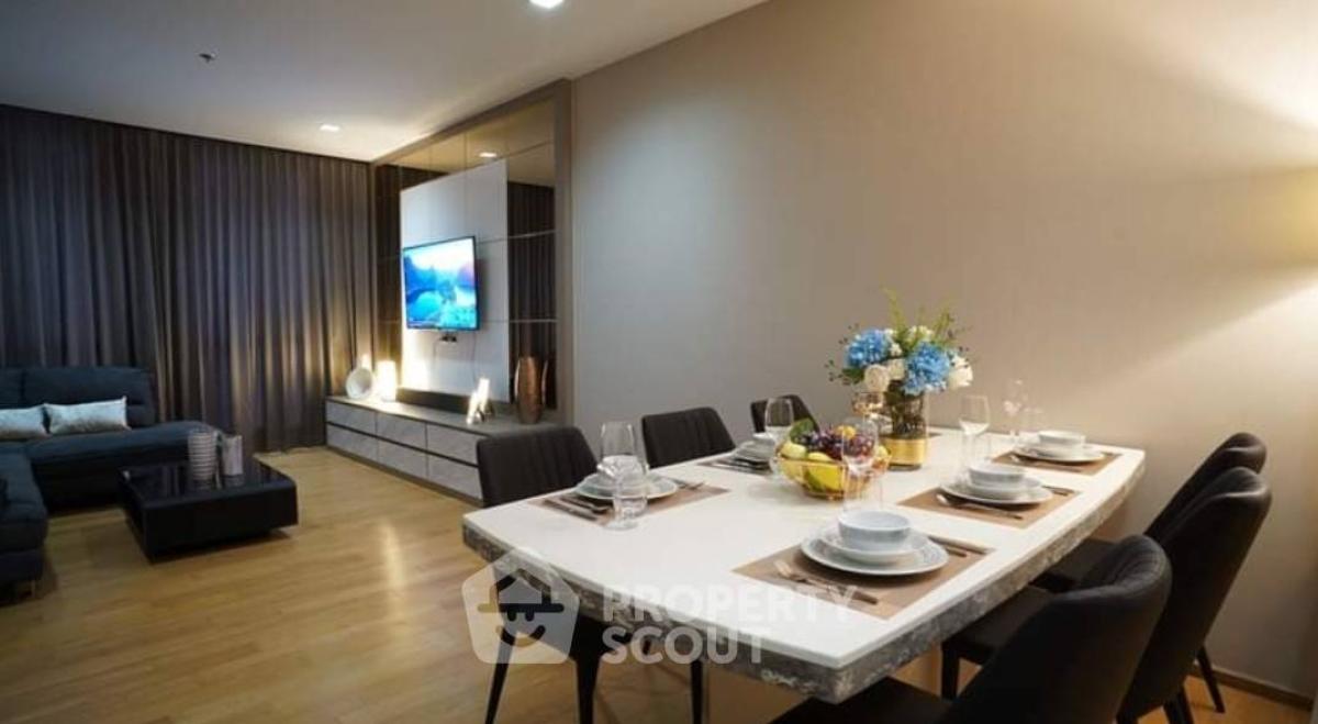 For RentCondoNana, North Nana,Sukhumvit13, Soi Nana : 2-BR Condo at Hyde Sukhumvit 13 Condominium near BTS Nana