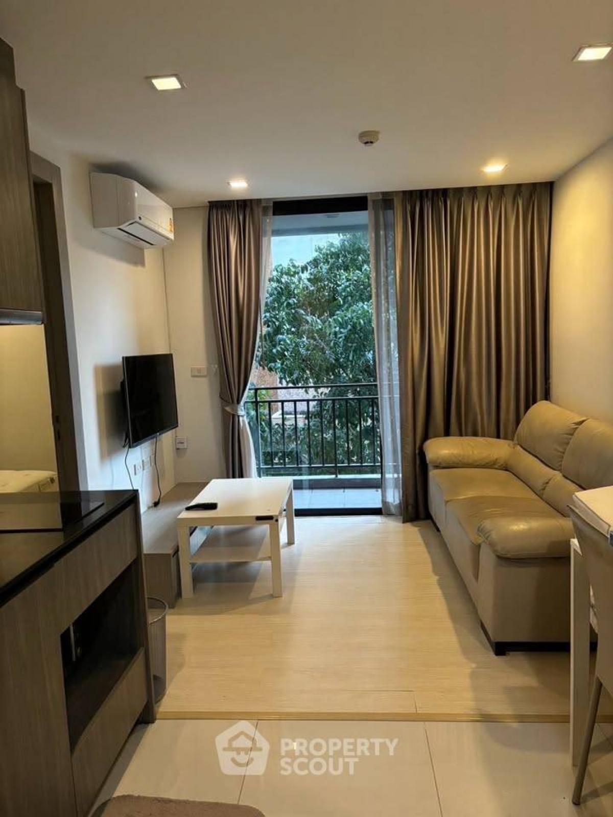 For SaleCondoSapankwai,Jatujak : 1-BR Condo at Socio Inthamara near BTS Saphan Khwai