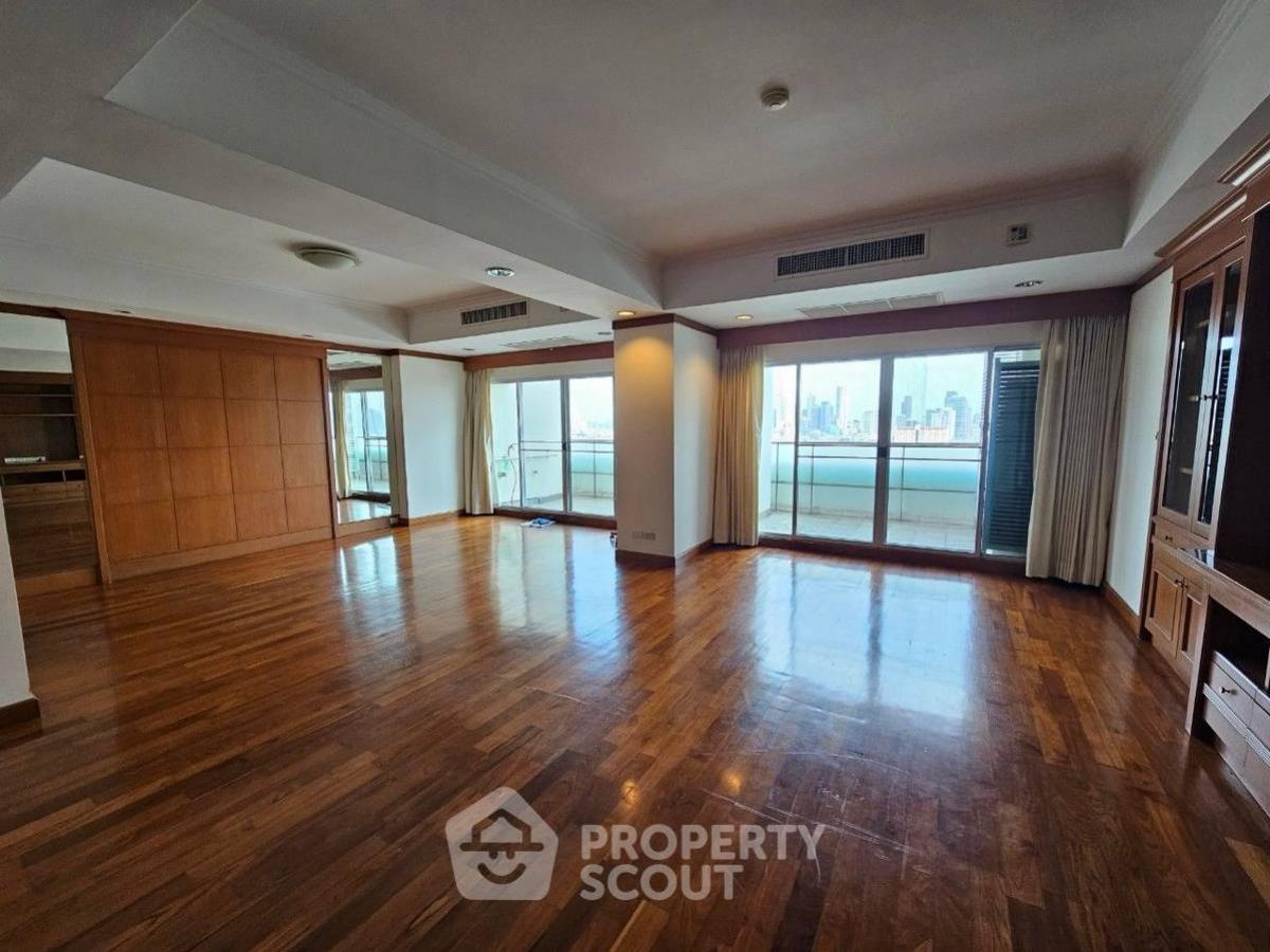 For RentCondoSathorn, Narathiwat : 2-BR Condo at Baan Nonsi close to Thanon Chan