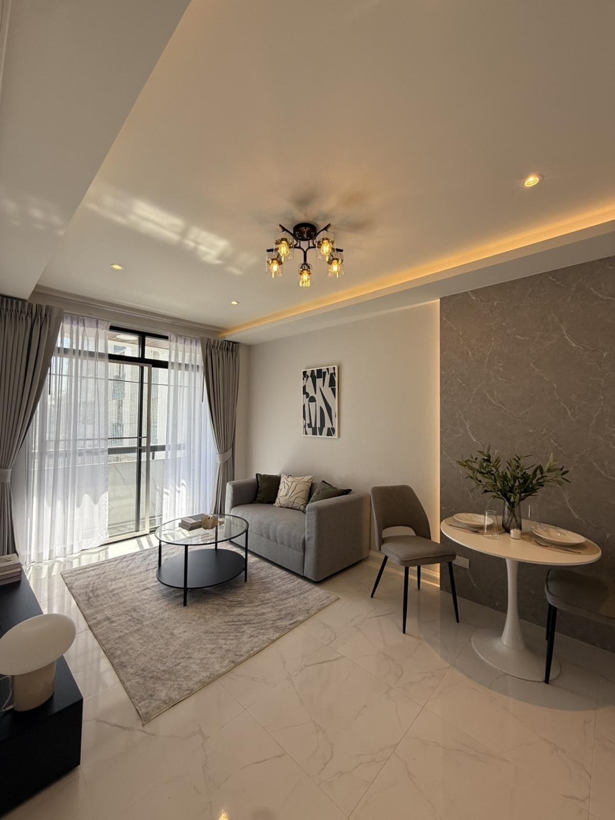 For SaleCondoPattanakan, Srinakarin : 🔥For Sale 🌟Newly Renovated 🧳Move-In Ready 🏢Condo St. Charm 33 sq.m.