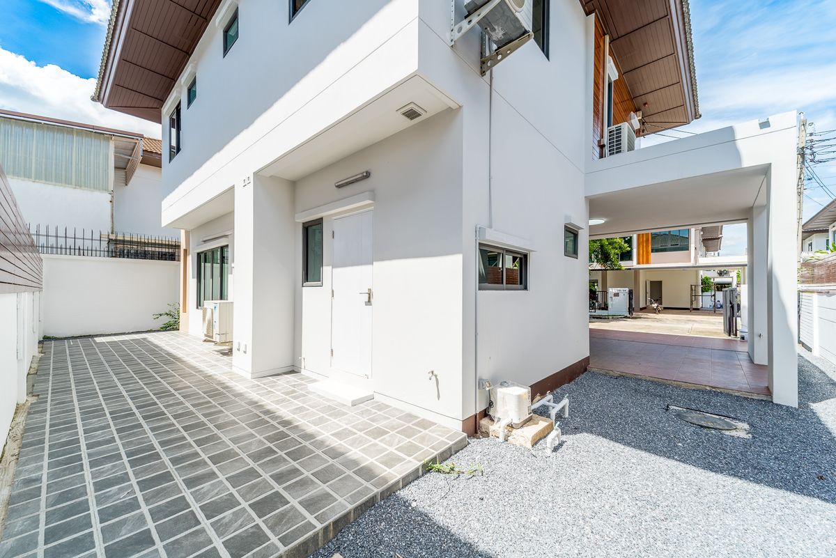 ขายบ้านนวมินทร์ รามอินทรา : บุราสิริ พหลโยธิน - สายไหม บ้านเดี่ยว รีโนเวทใหม่ พร้อมย้ายเข้าอยู่