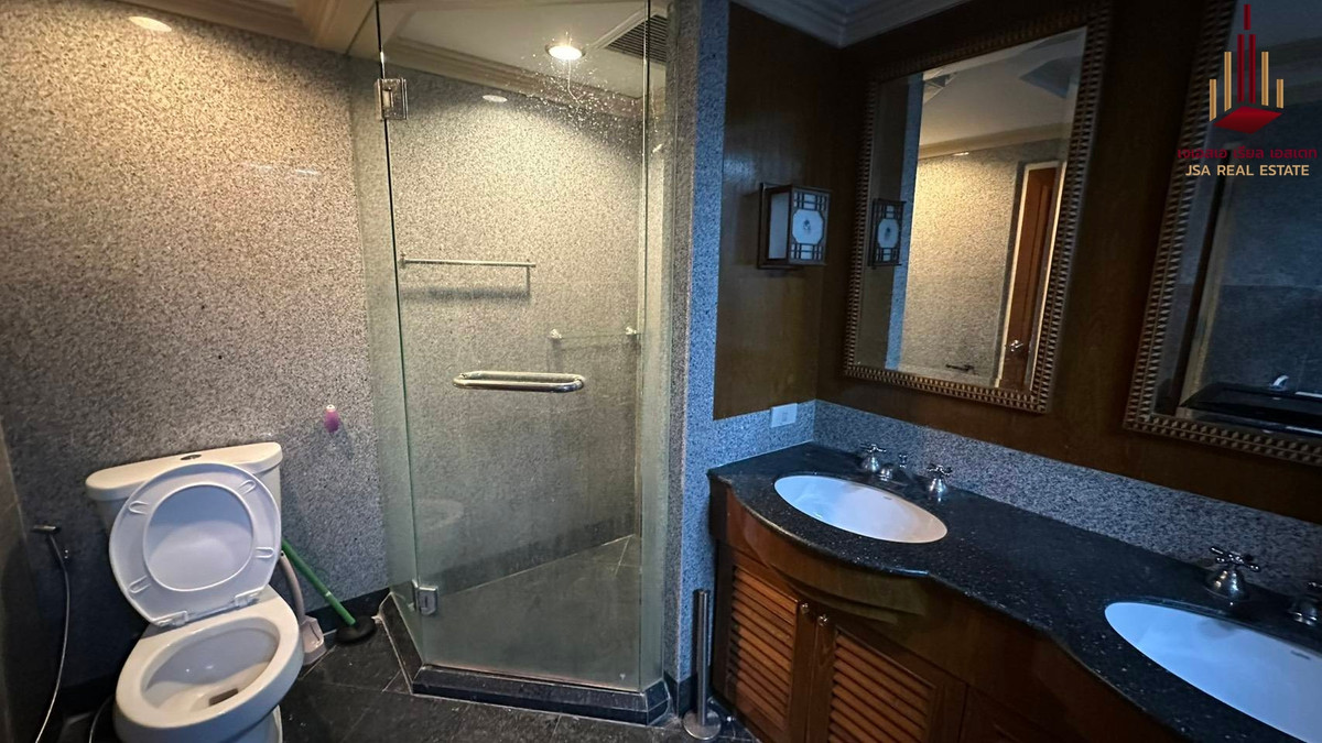 ให้เช่าคอนโดสีลม ศาลาแดง บางรัก : ✨ For Rent: State Tower Condo ✨  💰 Only 23,000 THB/month