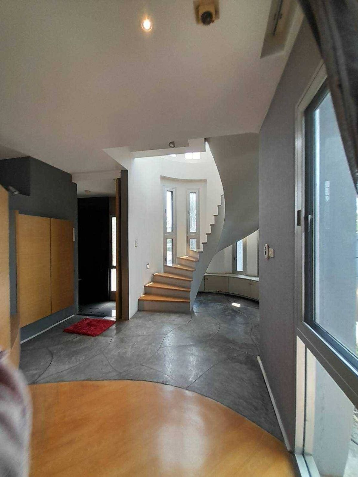 For RentHousePattanakan, Srinakarin : Rent a detached house, Phatthanakan 57, 319 sq.m. with a swimming pool and personal fisnet (N.934)