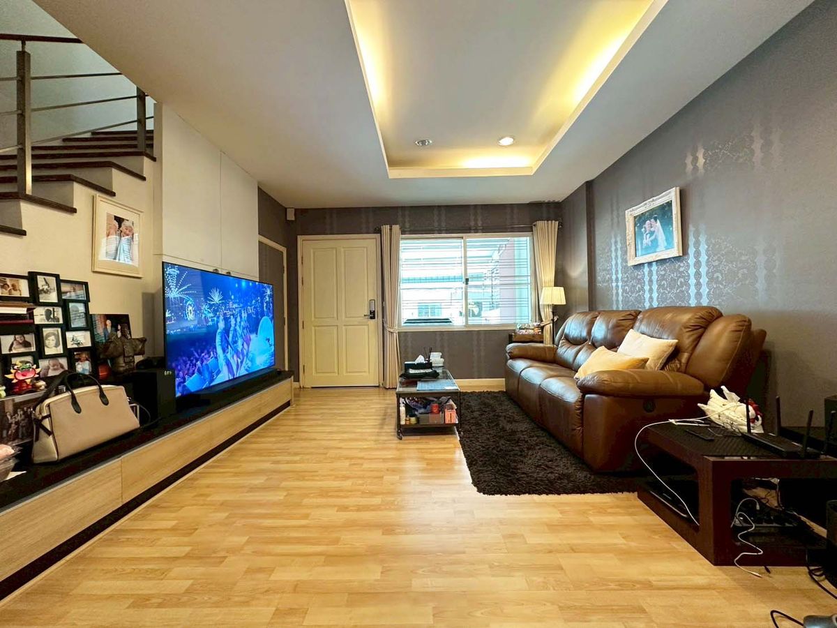 For RentTownhomeRamkhamhaeng, Hua Mak : 3 -story townhouse for rent, Private Ville, Rama 9 - Hua Mak
