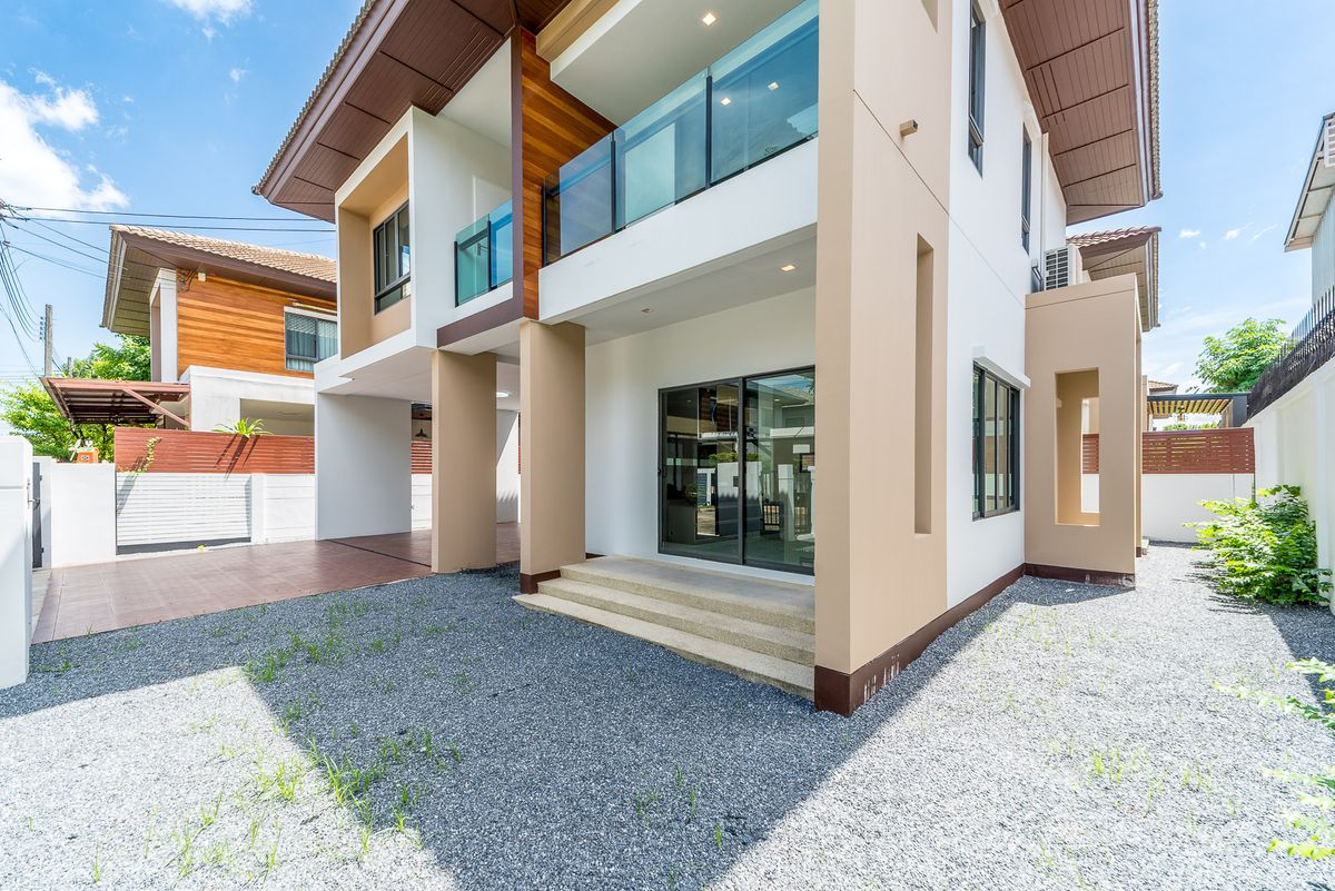 ขายบ้านนวมินทร์ รามอินทรา : บุราสิริ พหลโยธิน - สายไหม บ้านเดี่ยว รีโนเวทใหม่ พร้อมย้ายเข้าอยู่