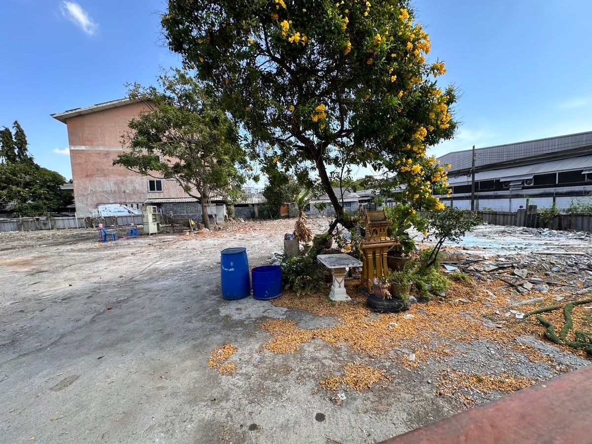 For RentLandChaengwatana, Muangthong : Land for rent 329 sq. Wah, Chaeng Watthana Road, Soi 6, Lak Si, Bangkok, near the main road (N.930)