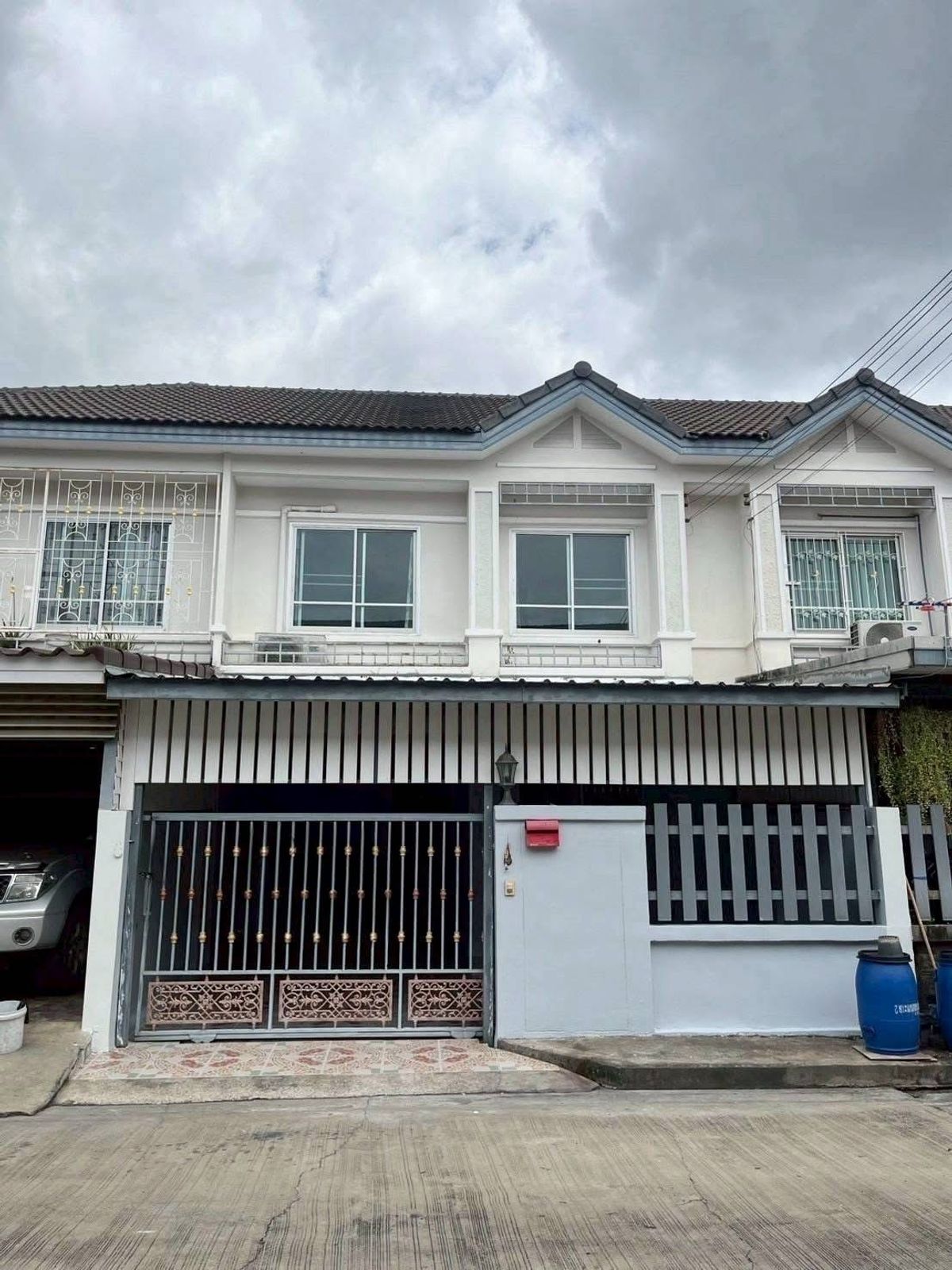 For RentTownhomeRama 2, Bang Khun Thian : Rent a townhouse Sinthawa Village, Tian Talay 2, Soi Thian Talay 20, new condition, near Lotus Rama 2
