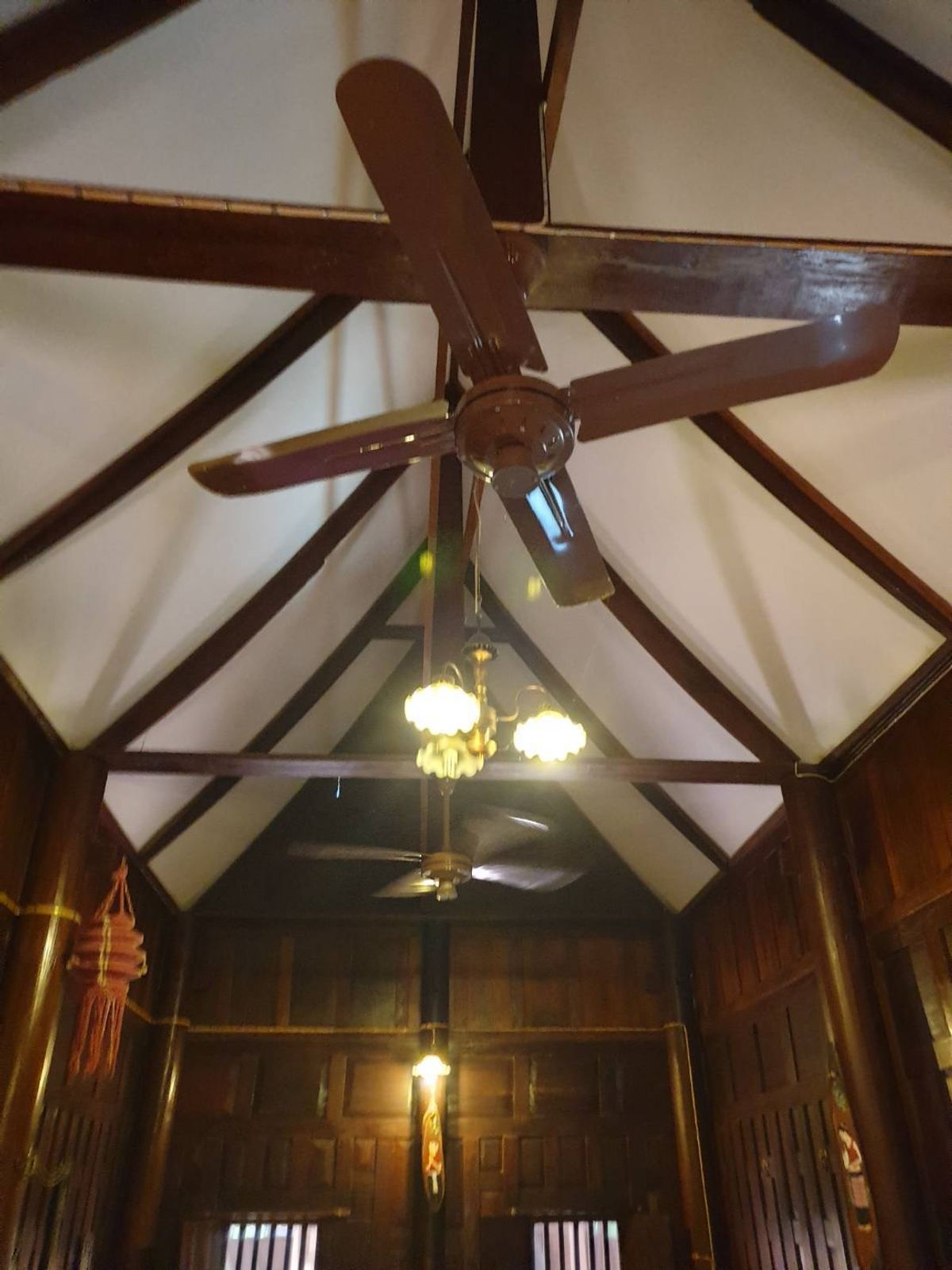 ขายบ้านสุพรรณบุรี : เรือนไทยหมู่ชุดใหญ่ไม้สัก รูปแบบมาตรฐาน ตกแต่งสไตล์รีสอร์ท 